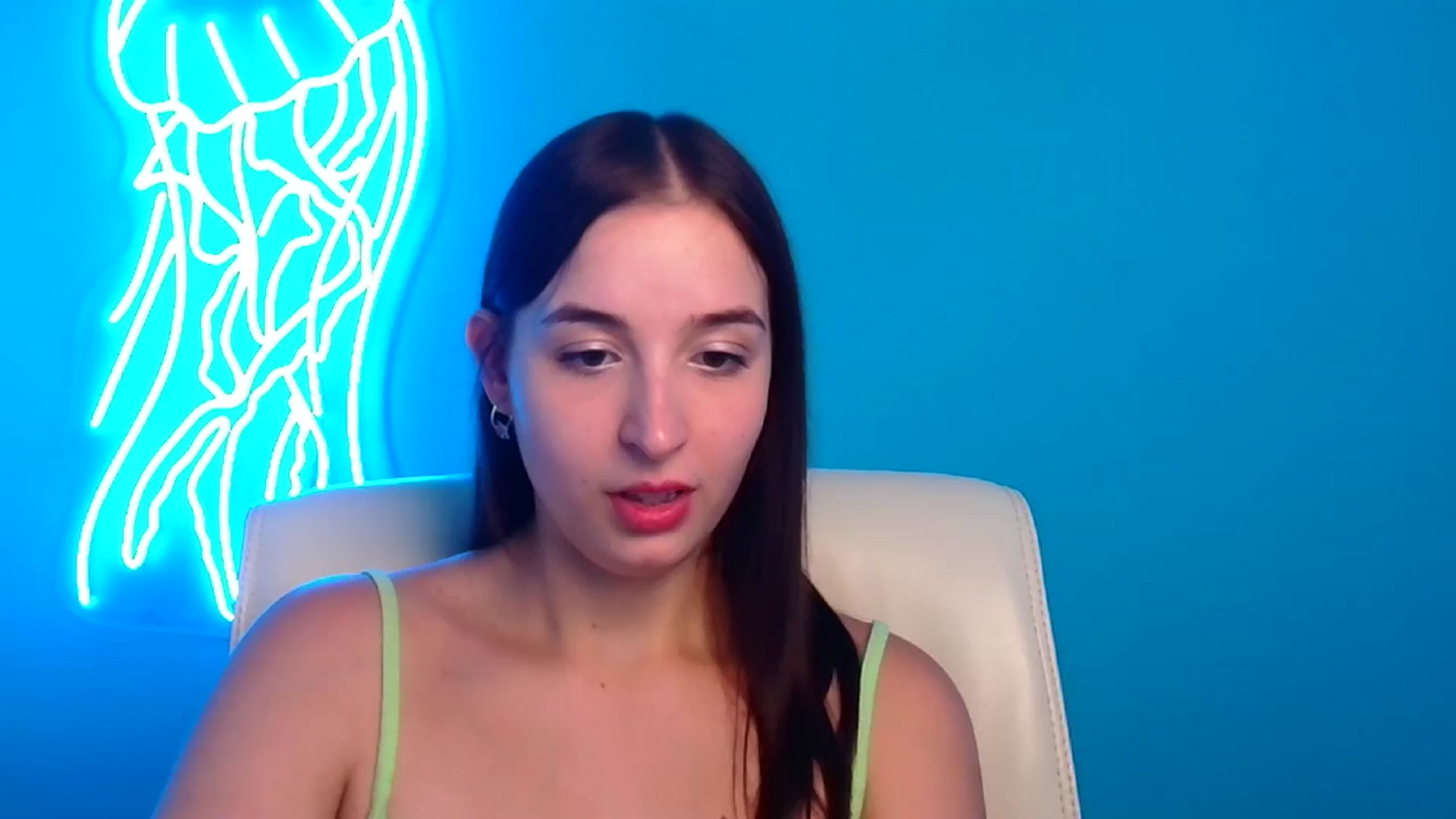 Gallery image thumbnail from Lilli_Fun's myfreecams stream on, 07/21/2024, 08:34 image 8 of 20