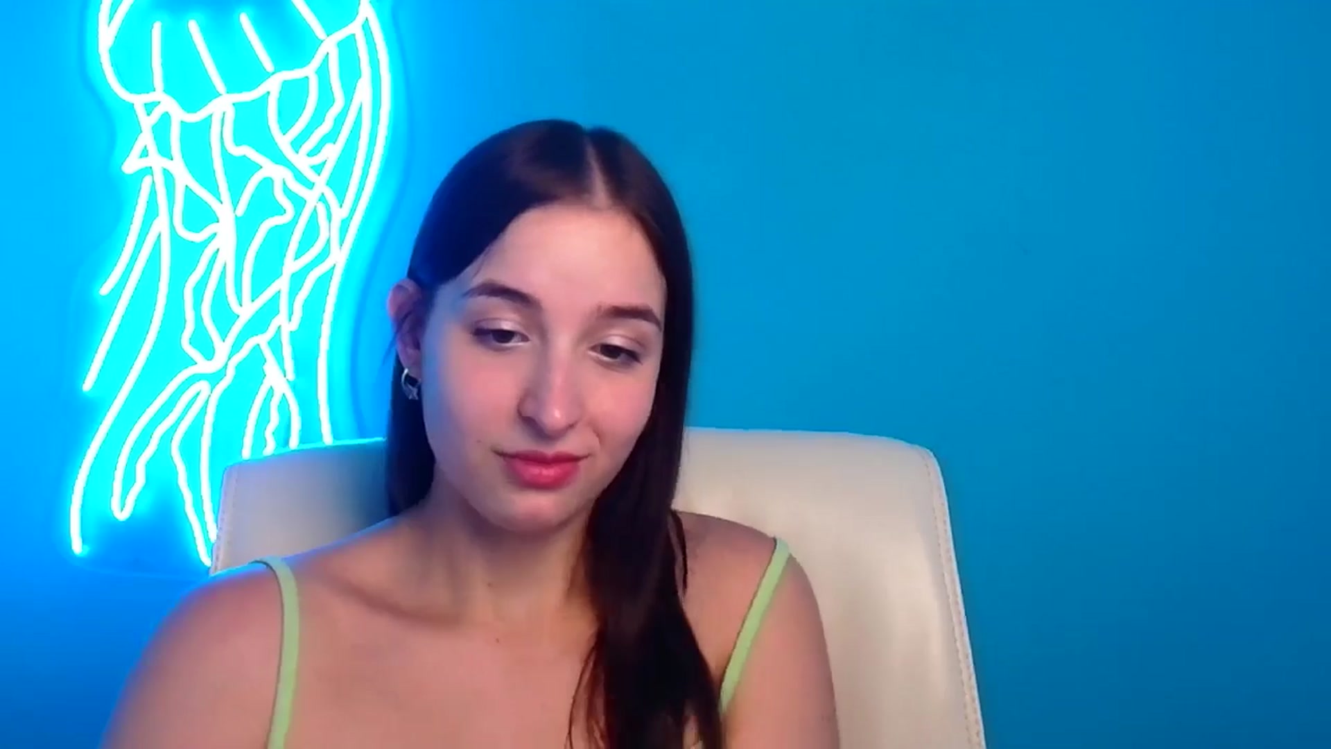 Gallery image thumbnail from Lilli_Fun's myfreecams stream on, 07/21/2024, 08:34 image 18 of 20