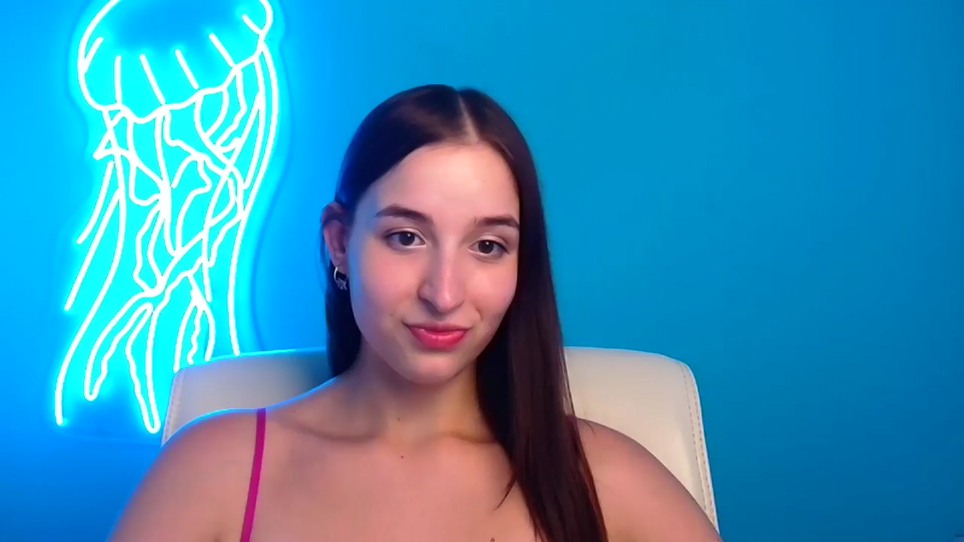 Gallery image thumbnail from Lilli_Fun's myfreecams stream on, 07/21/2024, 13:47 image 4 of 20