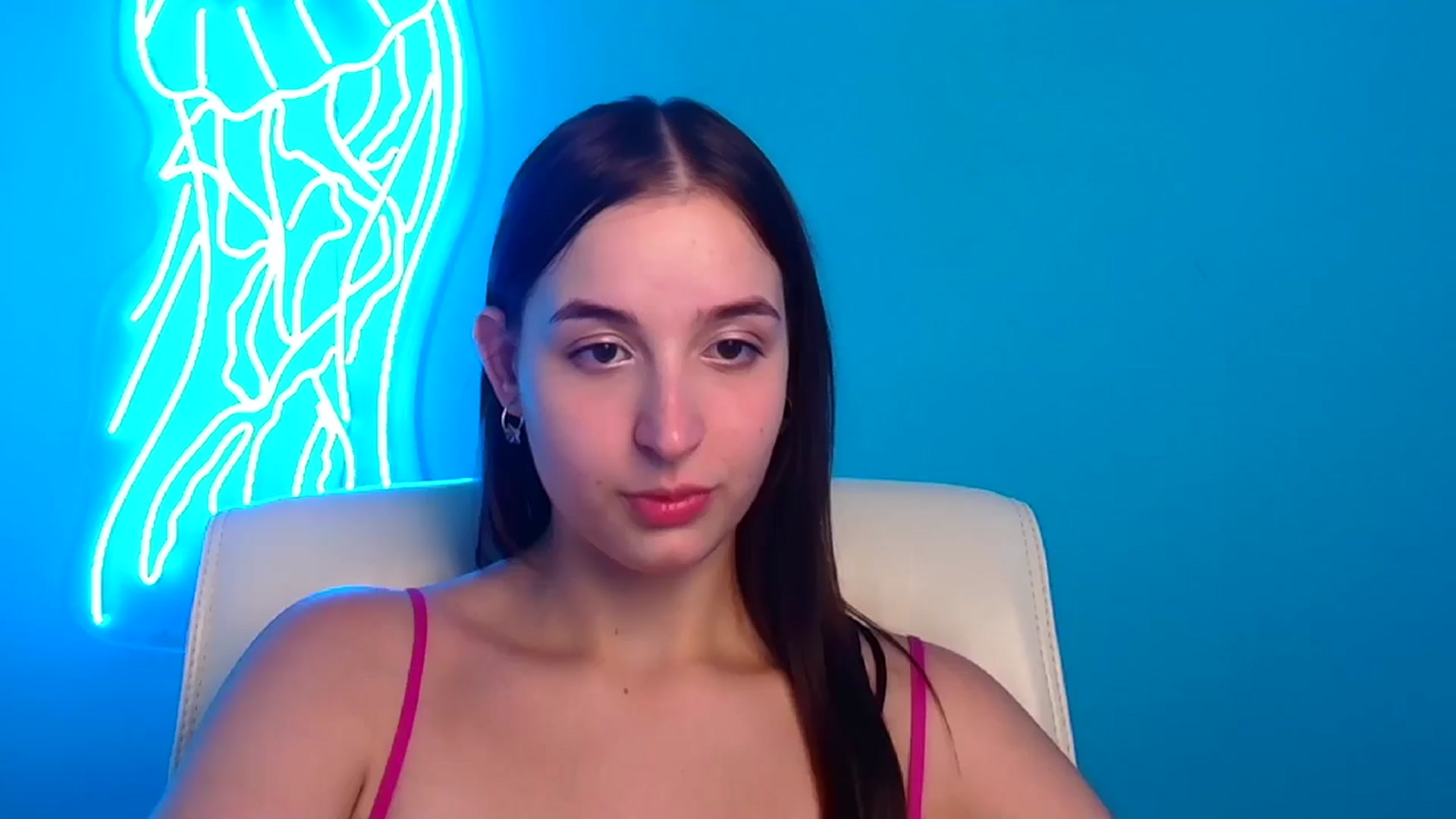 Gallery image thumbnail from Lilli_Fun's myfreecams stream on, 07/21/2024, 16:20 image 12 of 20