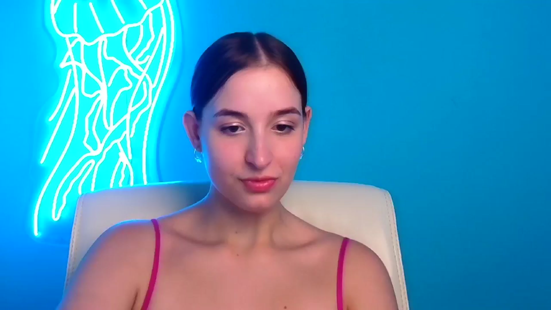 Gallery image thumbnail from Lilli_Fun's myfreecams stream on, 07/21/2024, 16:20 image 17 of 20