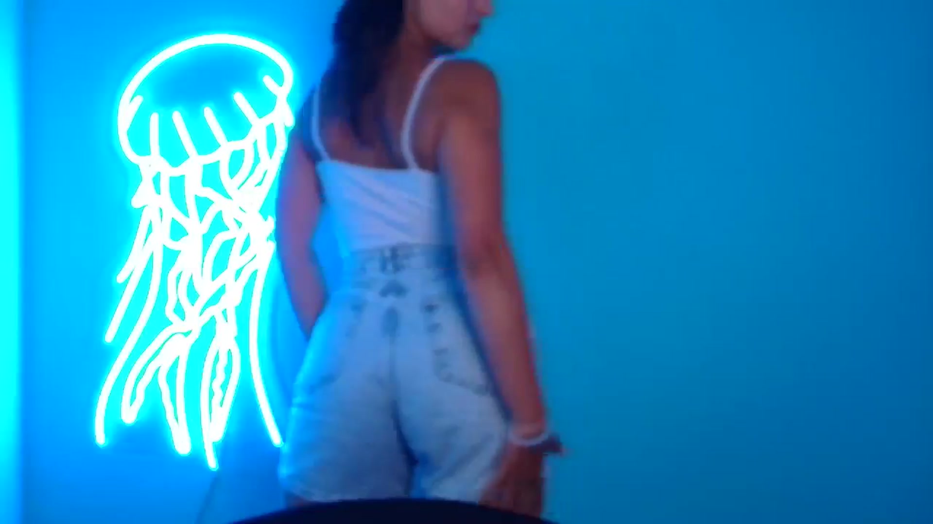Gallery image thumbnail from Lilli_Fun's myfreecams stream on, 08/09/2024, 10:53 image 18 of 20
