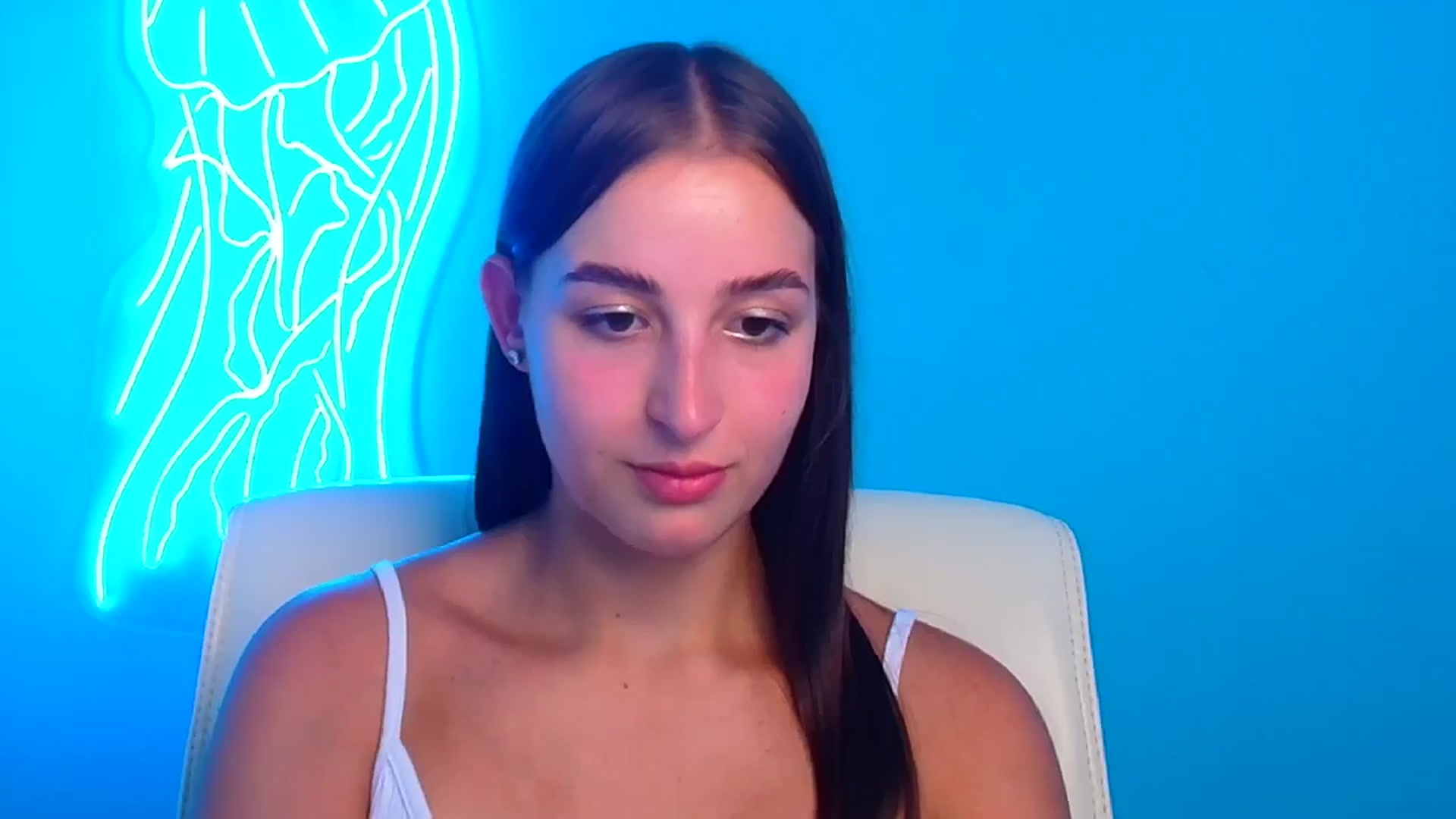Gallery image thumbnail from Lilli_Fun's myfreecams stream on, 08/09/2024, 12:32 image 13 of 20