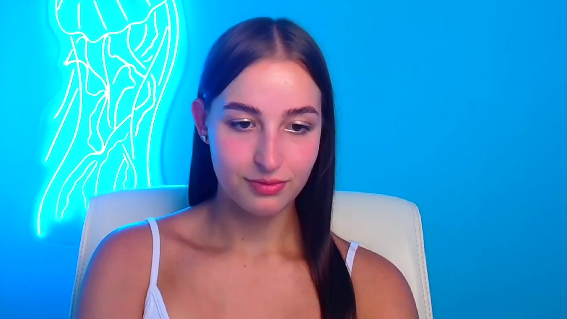 Gallery image thumbnail from Lilli_Fun's myfreecams stream on, 08/09/2024, 12:32 image 12 of 20