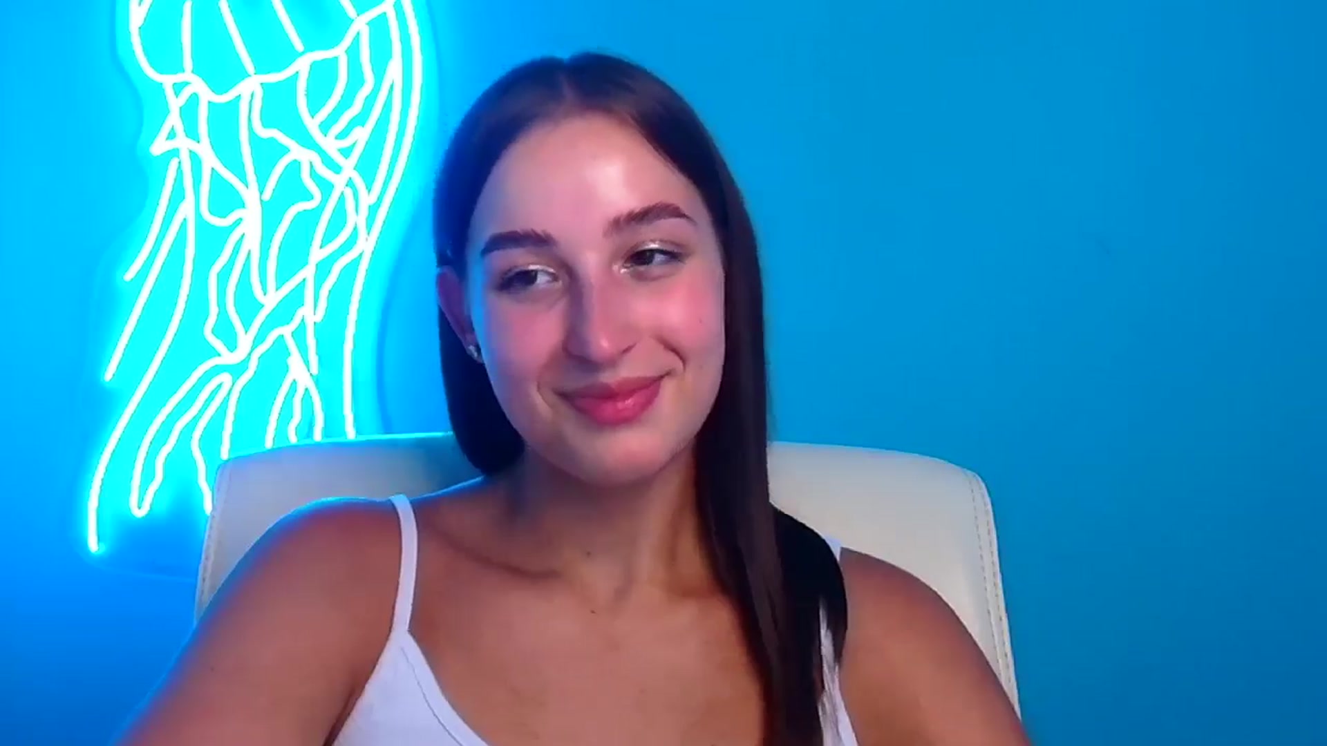 Gallery image thumbnail from Lilli_Fun's myfreecams stream on, 08/09/2024, 12:32 image 5 of 20