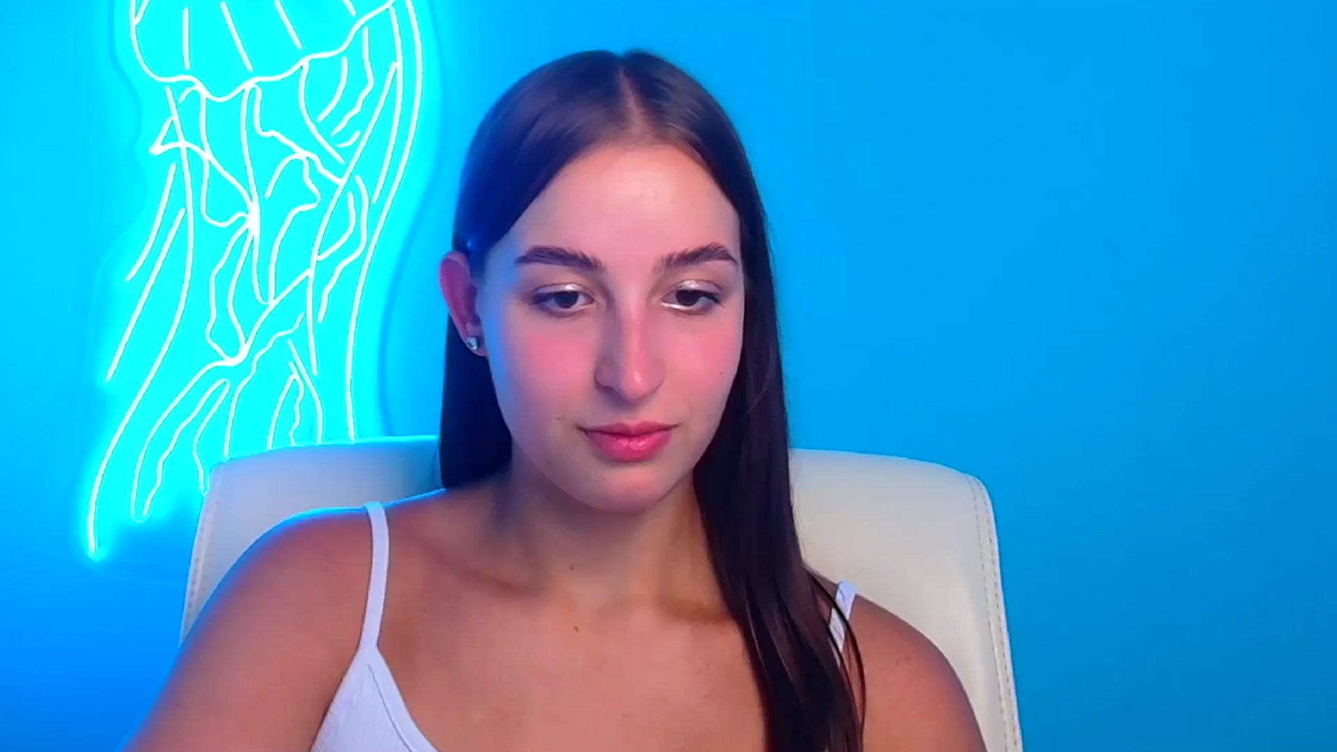Gallery image thumbnail from Lilli_Fun's myfreecams stream on, 08/09/2024, 12:32 image 18 of 20