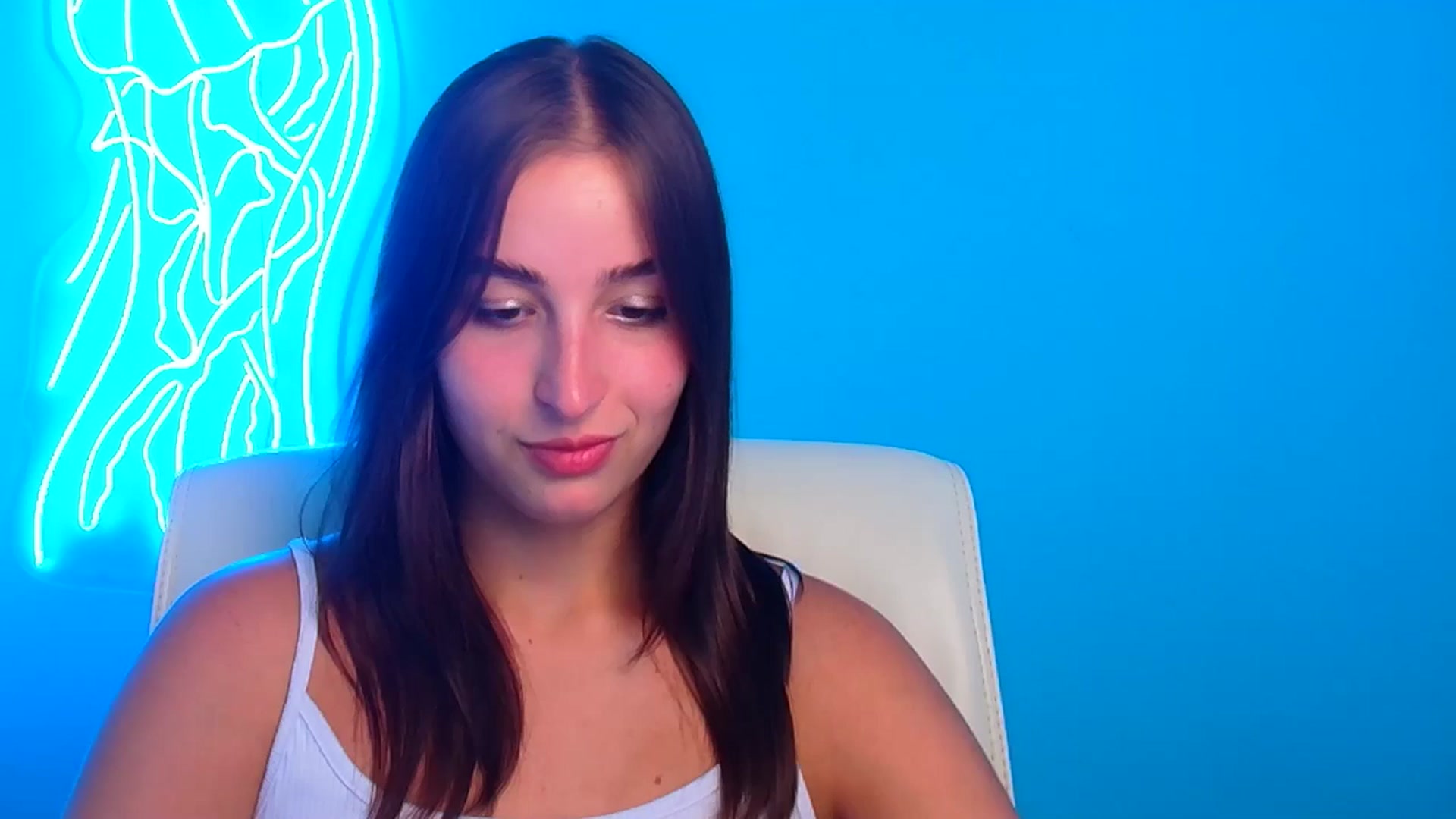 Gallery image thumbnail from Lilli_Fun's myfreecams stream on, 08/09/2024, 13:37 image 6 of 20