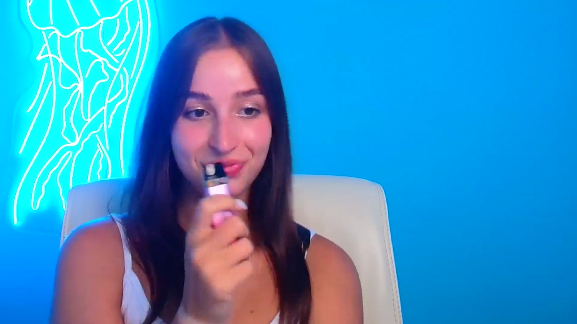 Gallery image thumbnail from Lilli_Fun's myfreecams stream on, 08/09/2024, 13:37 image 11 of 20
