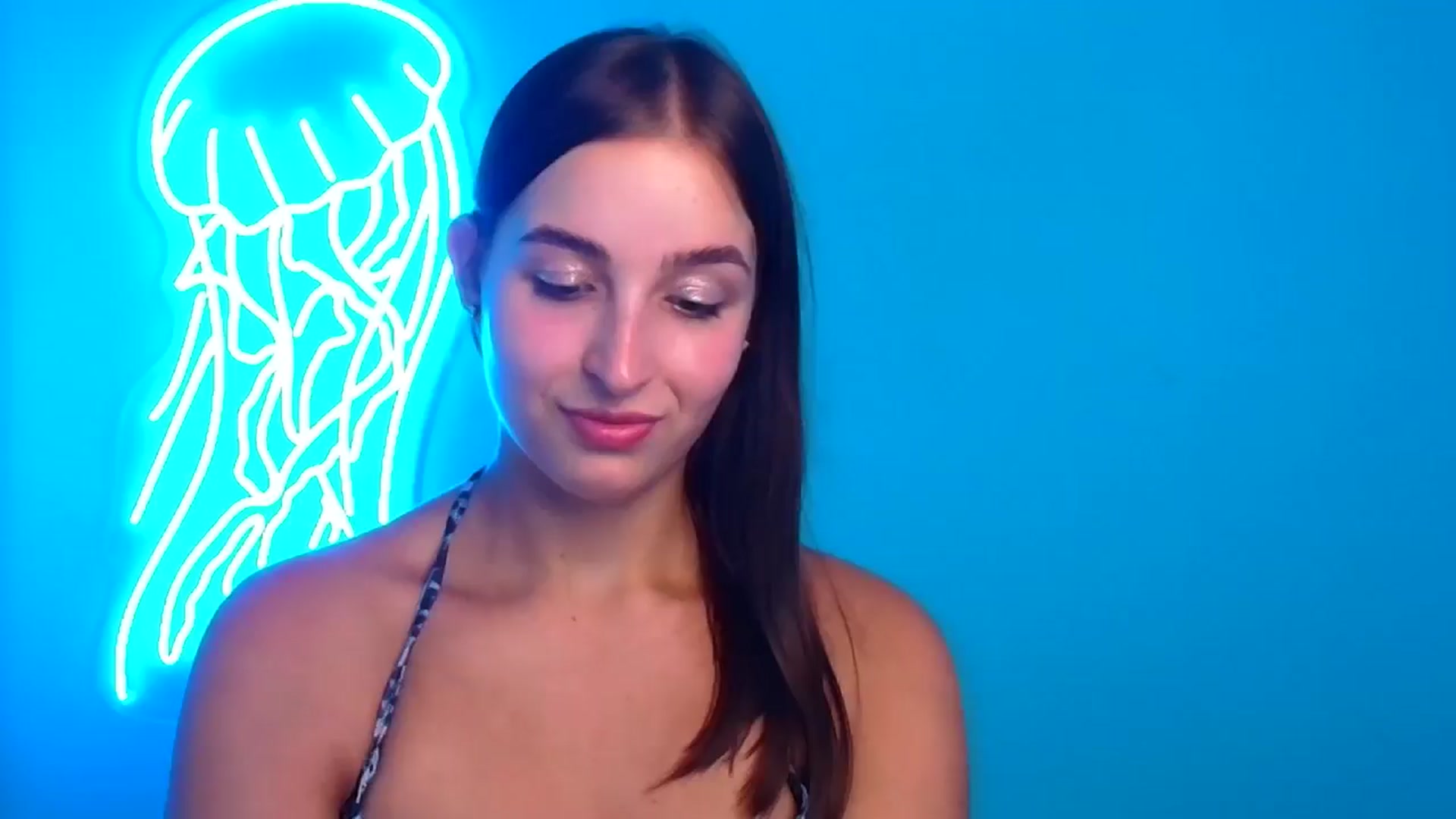 Gallery image thumbnail from Lilli_Fun's myfreecams stream on, 08/10/2024, 12:50 image 17 of 20