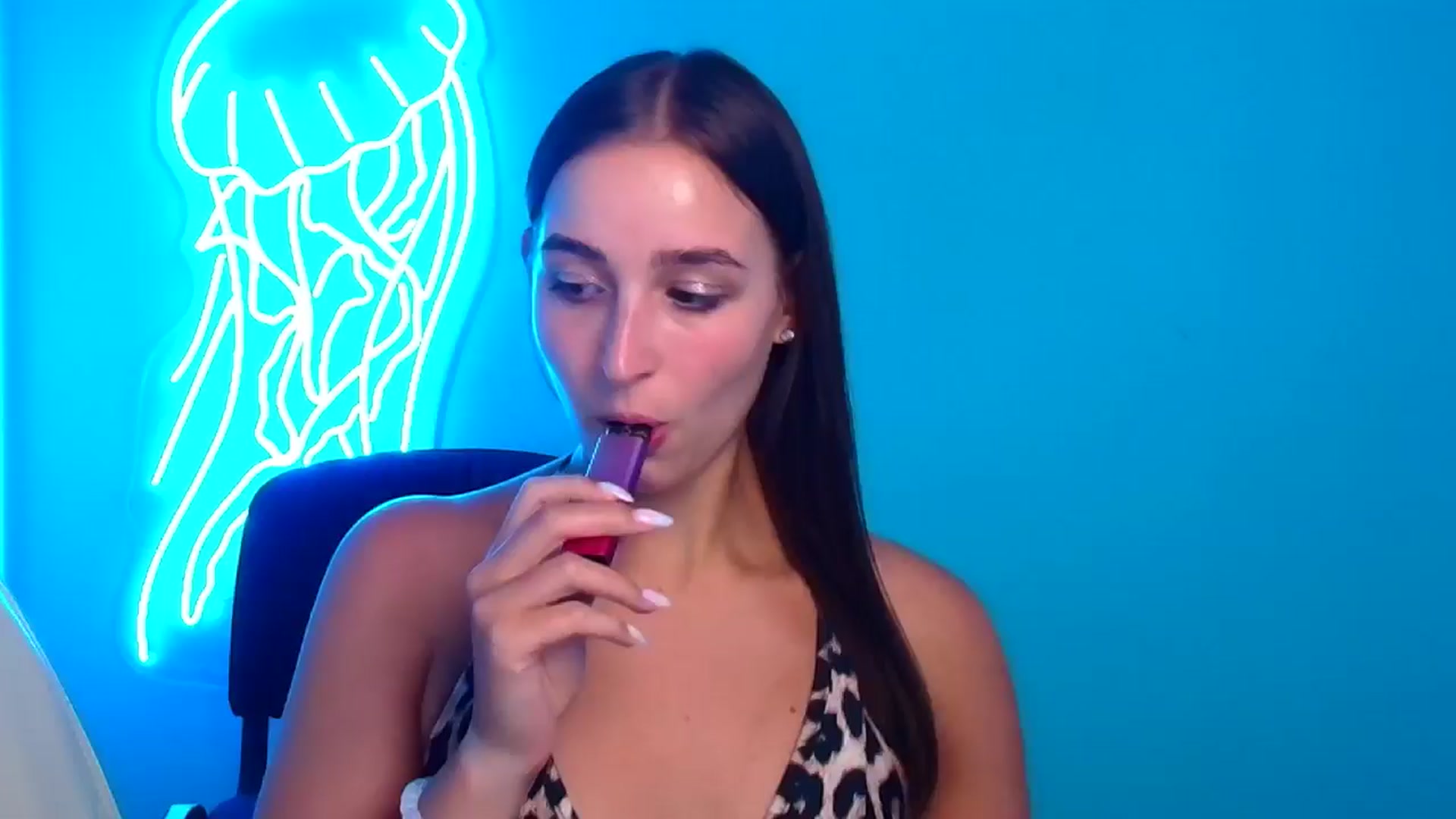Gallery image thumbnail from Lilli_Fun's myfreecams stream on, 08/11/2024, 16:53 image 17 of 20