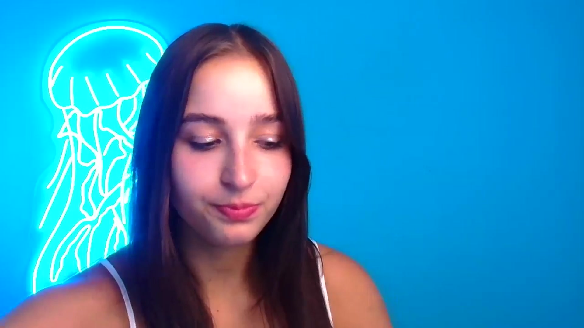 Gallery image thumbnail from Lilli_Fun's myfreecams stream on, 08/13/2024, 24:06 image 16 of 20