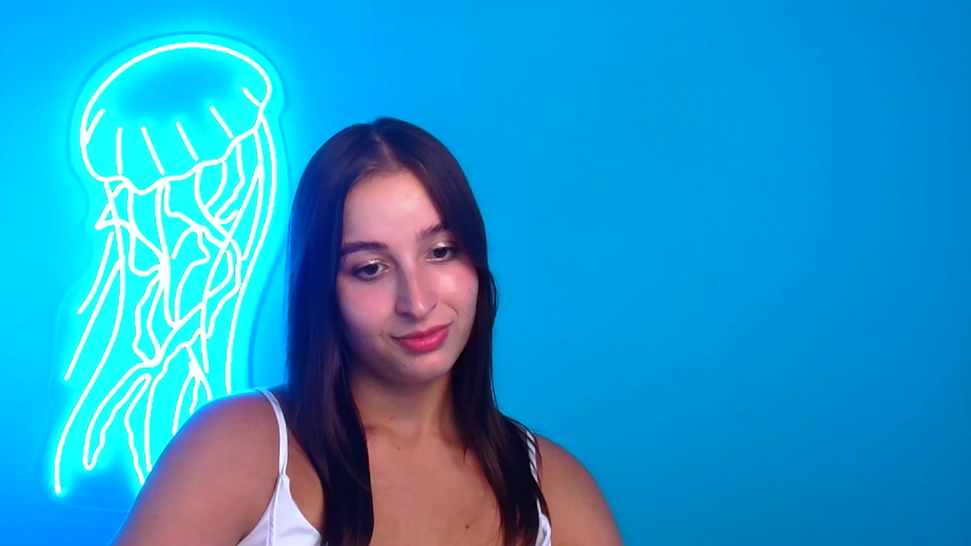 Gallery image thumbnail from Lilli_Fun's myfreecams stream on, 08/13/2024, 24:06 image 19 of 20