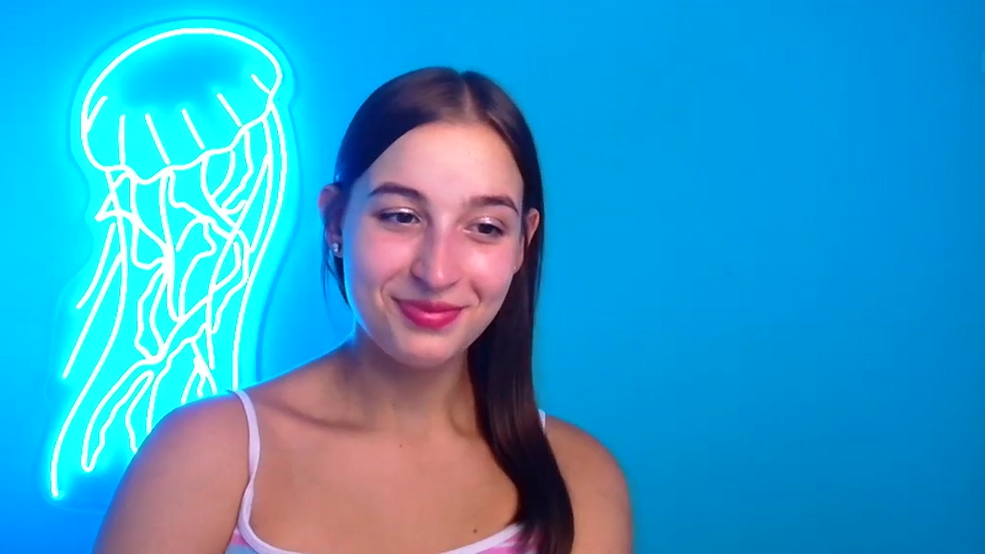 Gallery image thumbnail from Lilli_Fun's myfreecams stream on, 08/15/2024, 11:26 image 9 of 20