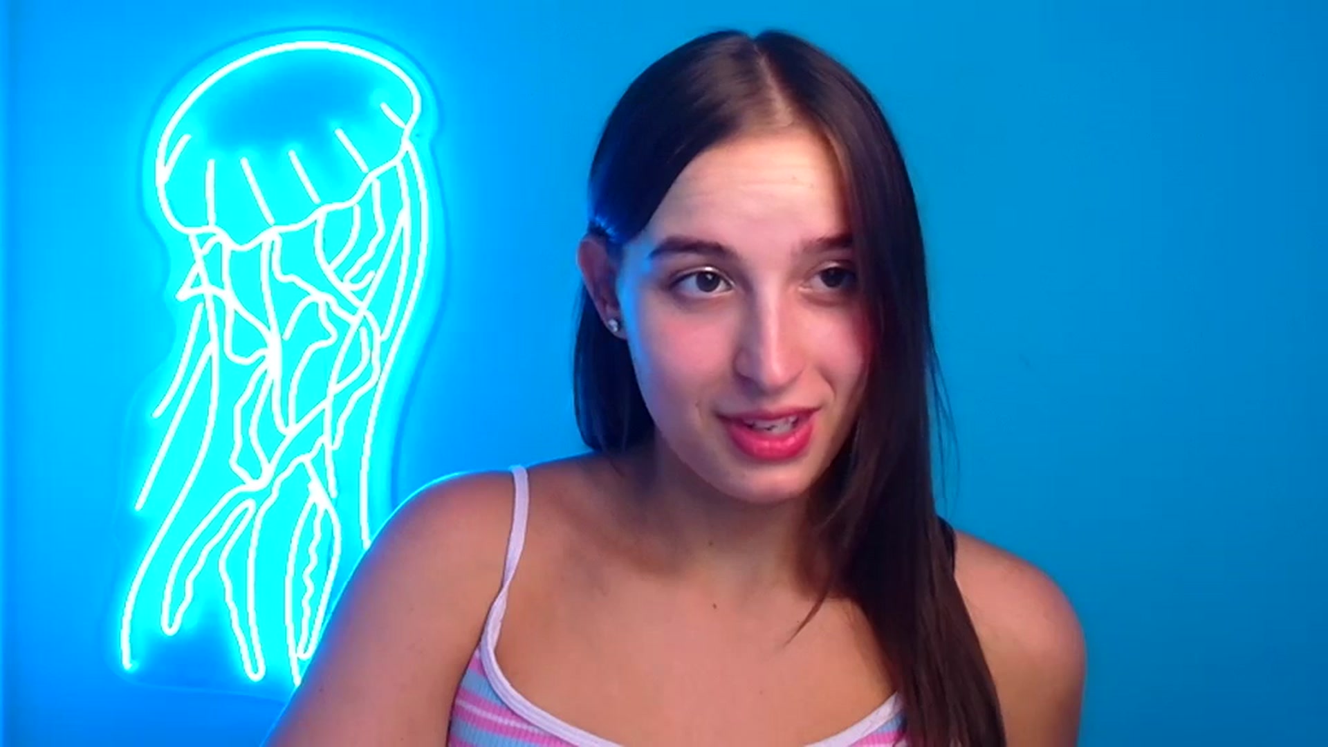 Gallery image thumbnail from Lilli_Fun's myfreecams stream on, 08/15/2024, 15:07 image 10 of 20