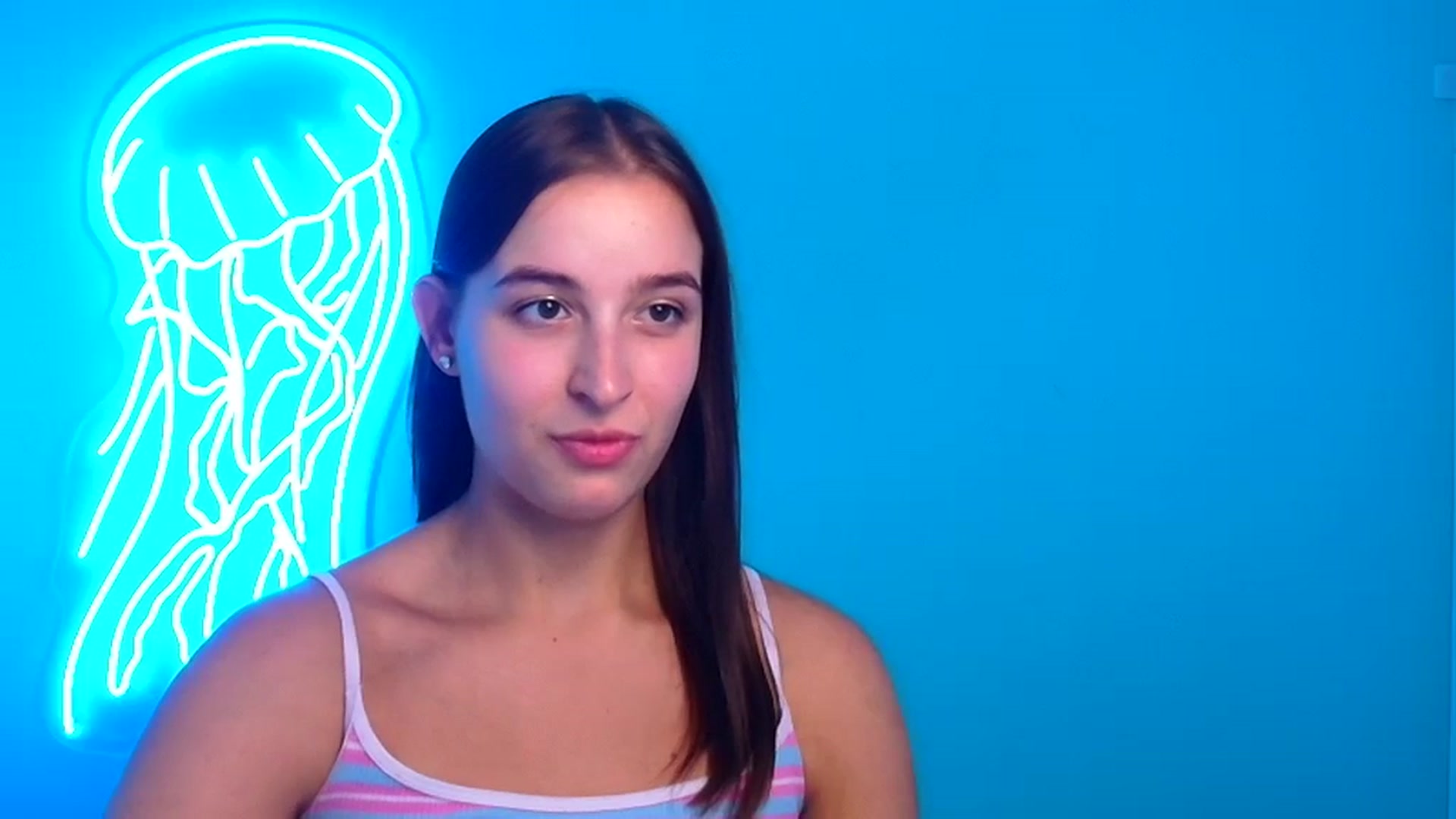 Gallery image thumbnail from Lilli_Fun's myfreecams stream on, 08/15/2024, 16:03 image 16 of 20