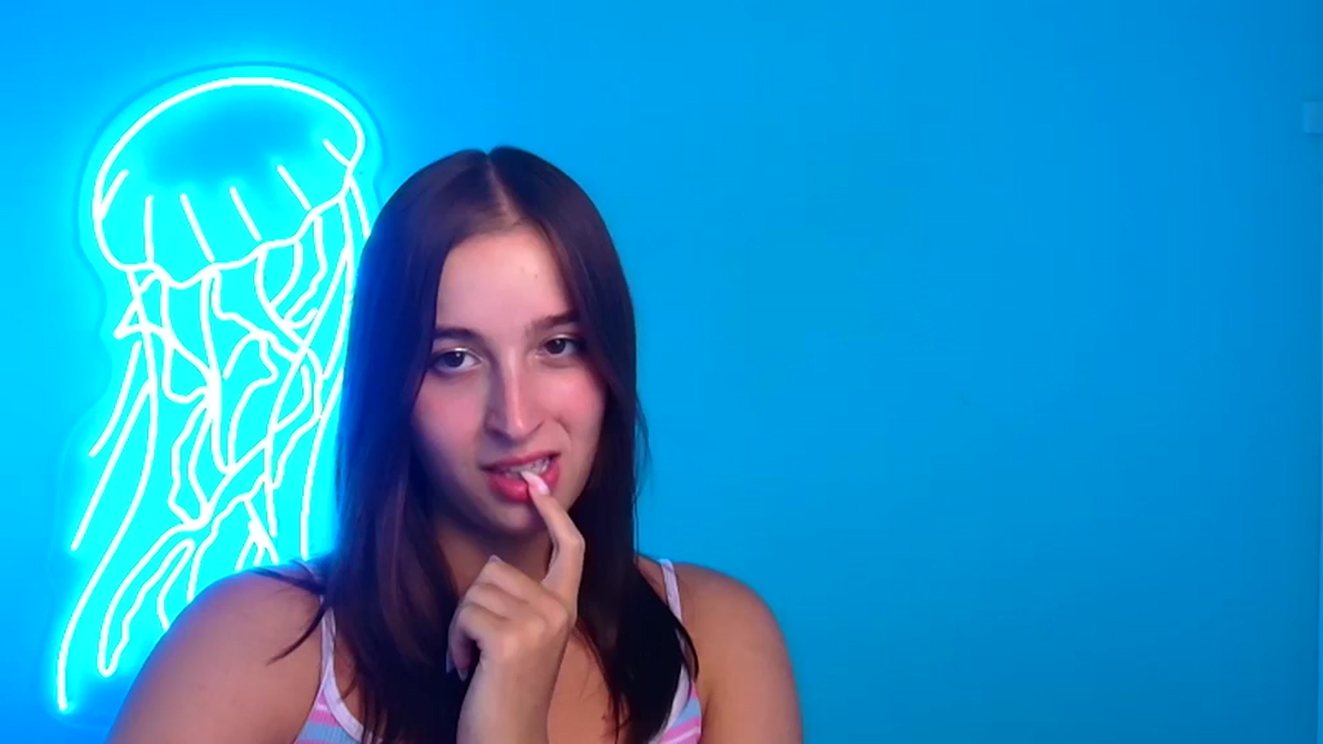Gallery image thumbnail from Lilli_Fun's myfreecams stream on, 08/15/2024, 16:03 image 5 of 20