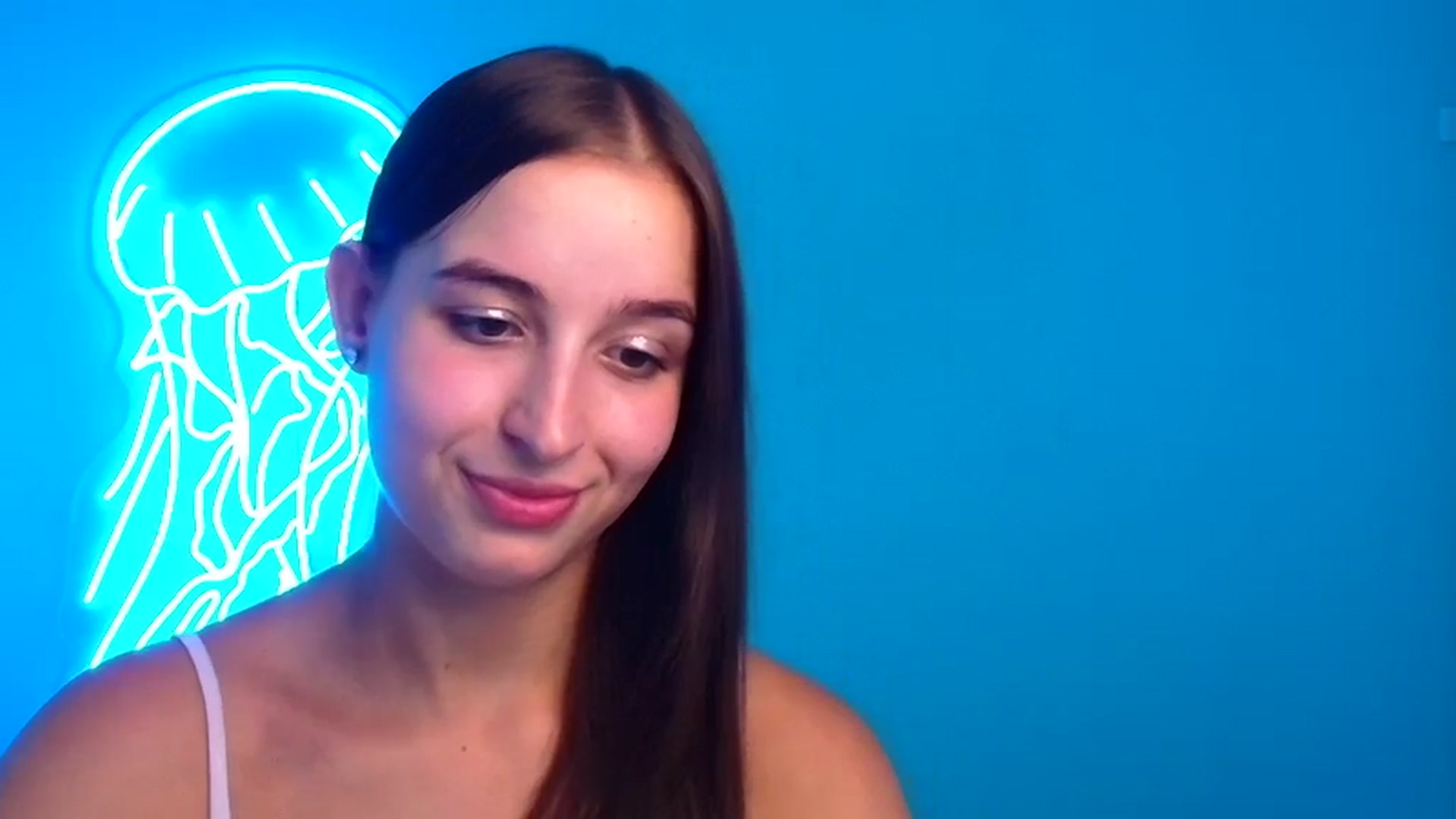 Gallery image thumbnail from Lilli_Fun's myfreecams stream on, 08/15/2024, 20:07 image 18 of 20