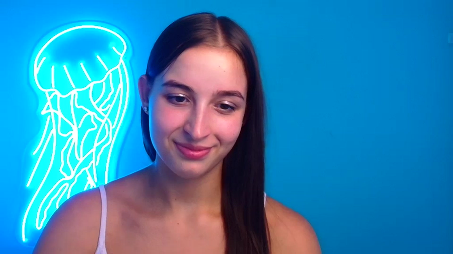 Gallery image thumbnail from Lilli_Fun's myfreecams stream on, 08/15/2024, 20:07 image 15 of 20