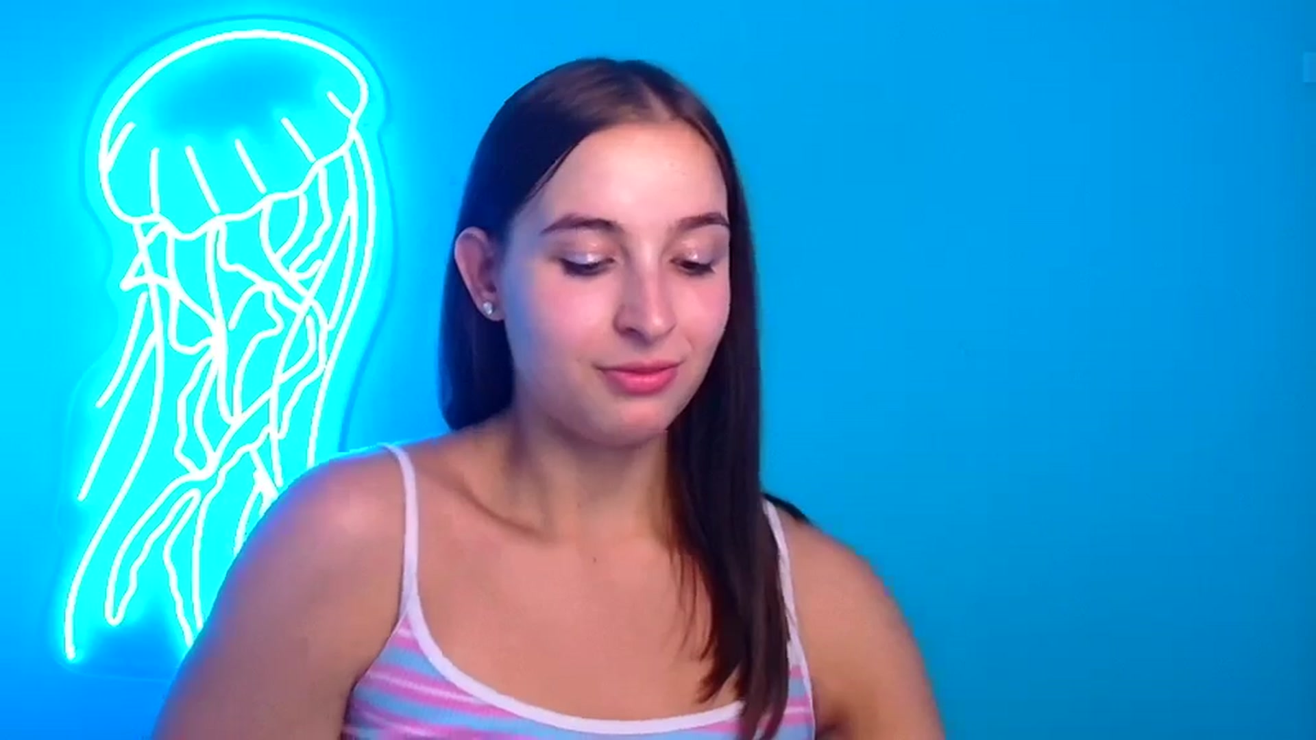 Gallery image thumbnail from Lilli_Fun's myfreecams stream on, 08/15/2024, 20:07 image 2 of 20