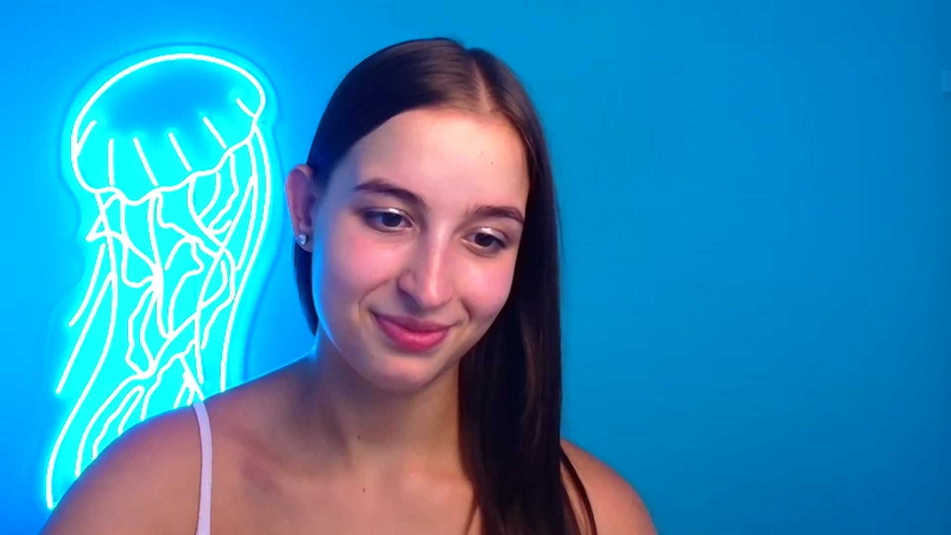 Gallery image thumbnail from Lilli_Fun's myfreecams stream on, 08/15/2024, 20:07 image 17 of 20