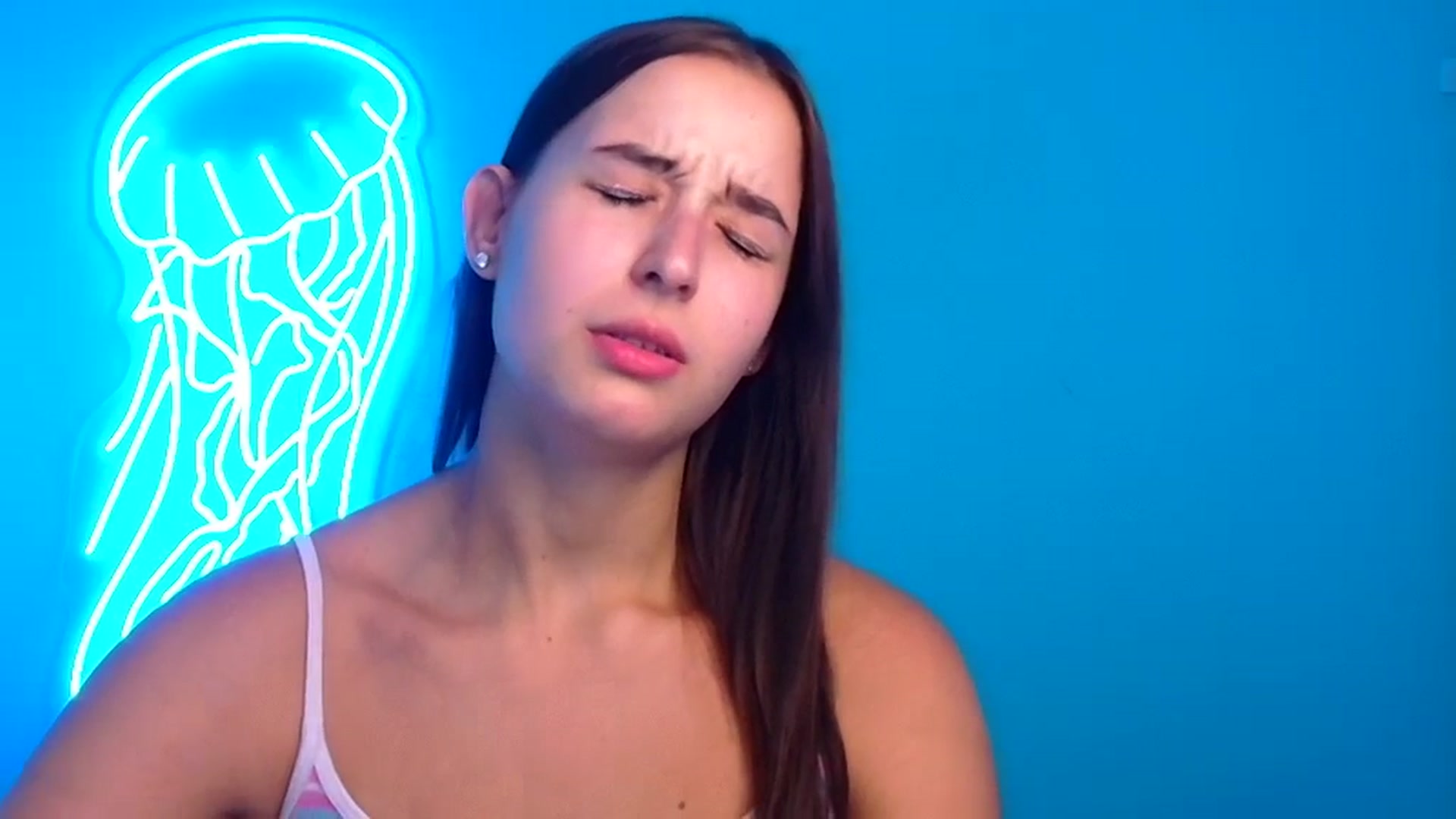 Gallery image thumbnail from Lilli_Fun's myfreecams stream on, 08/15/2024, 20:07 image 11 of 20