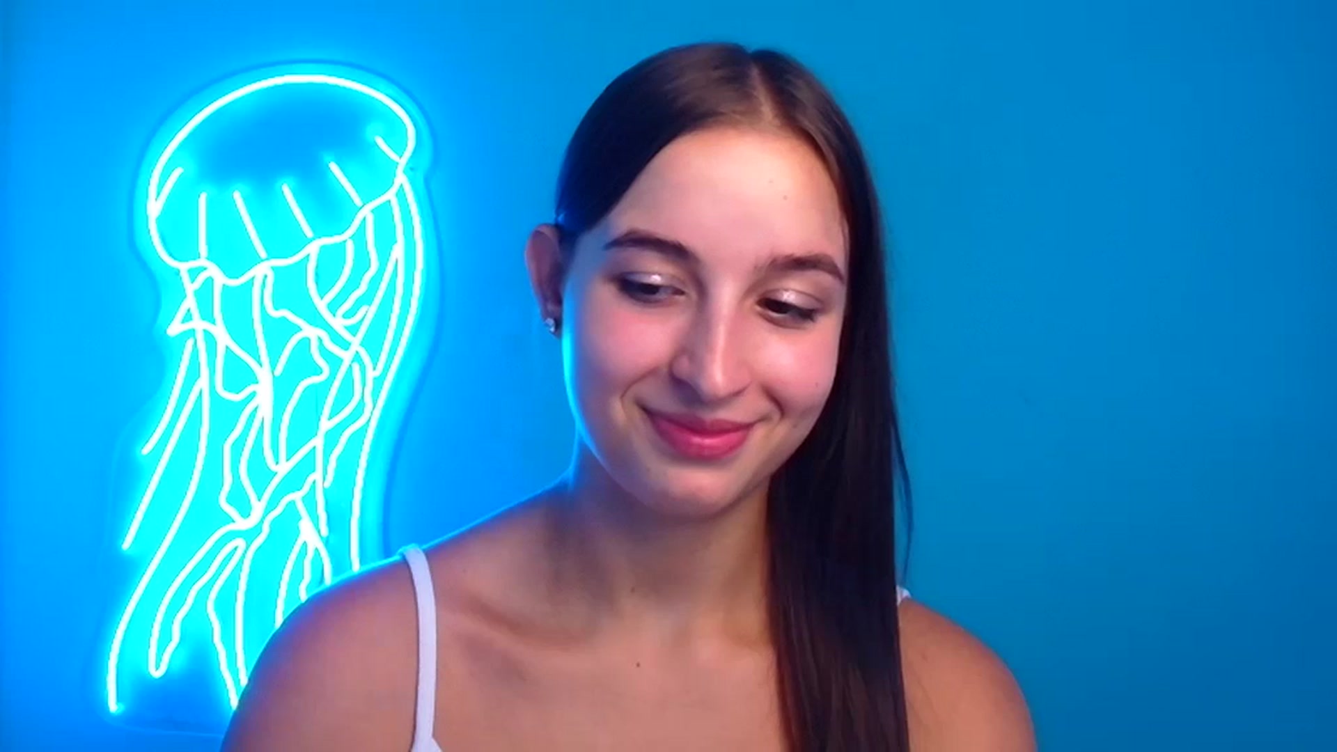 Gallery image thumbnail from Lilli_Fun's myfreecams stream on, 08/16/2024, 09:20 image 17 of 20