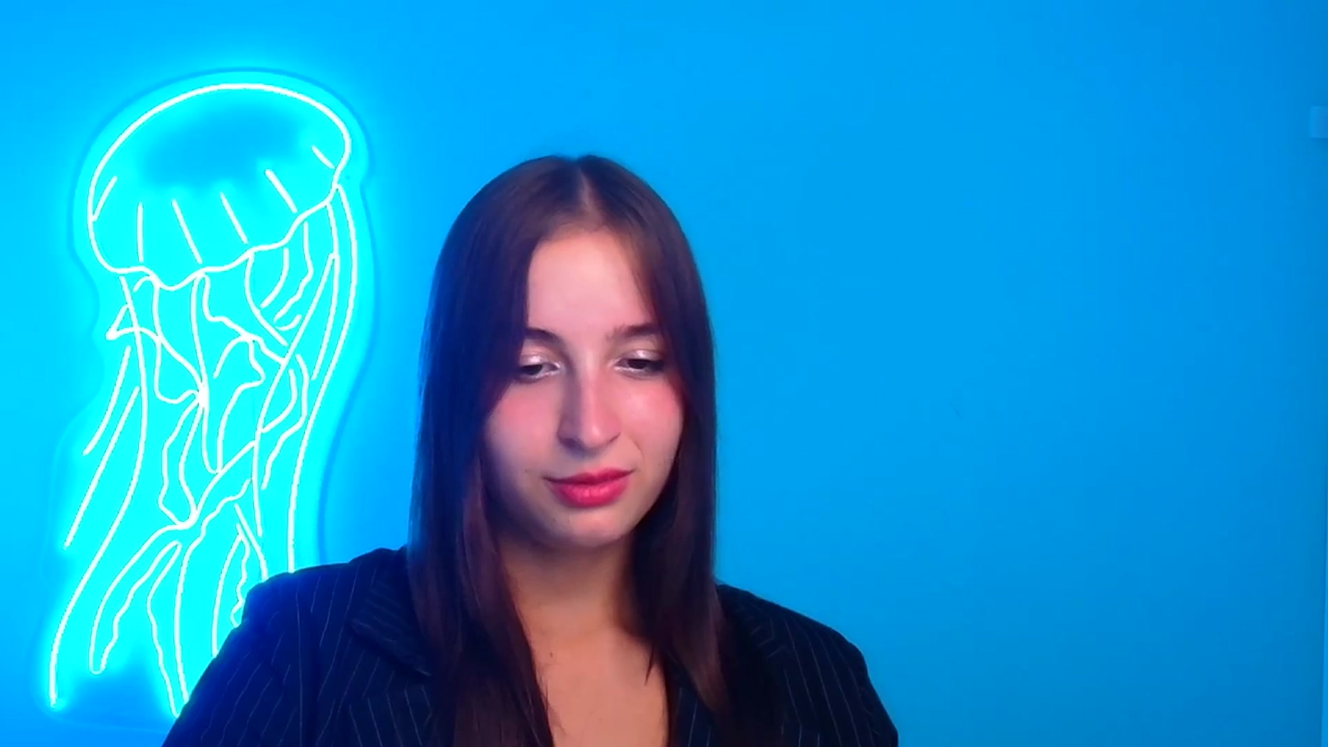 Gallery image thumbnail from Lilli_Fun's myfreecams stream on, 08/18/2024, 19:50 image 9 of 20