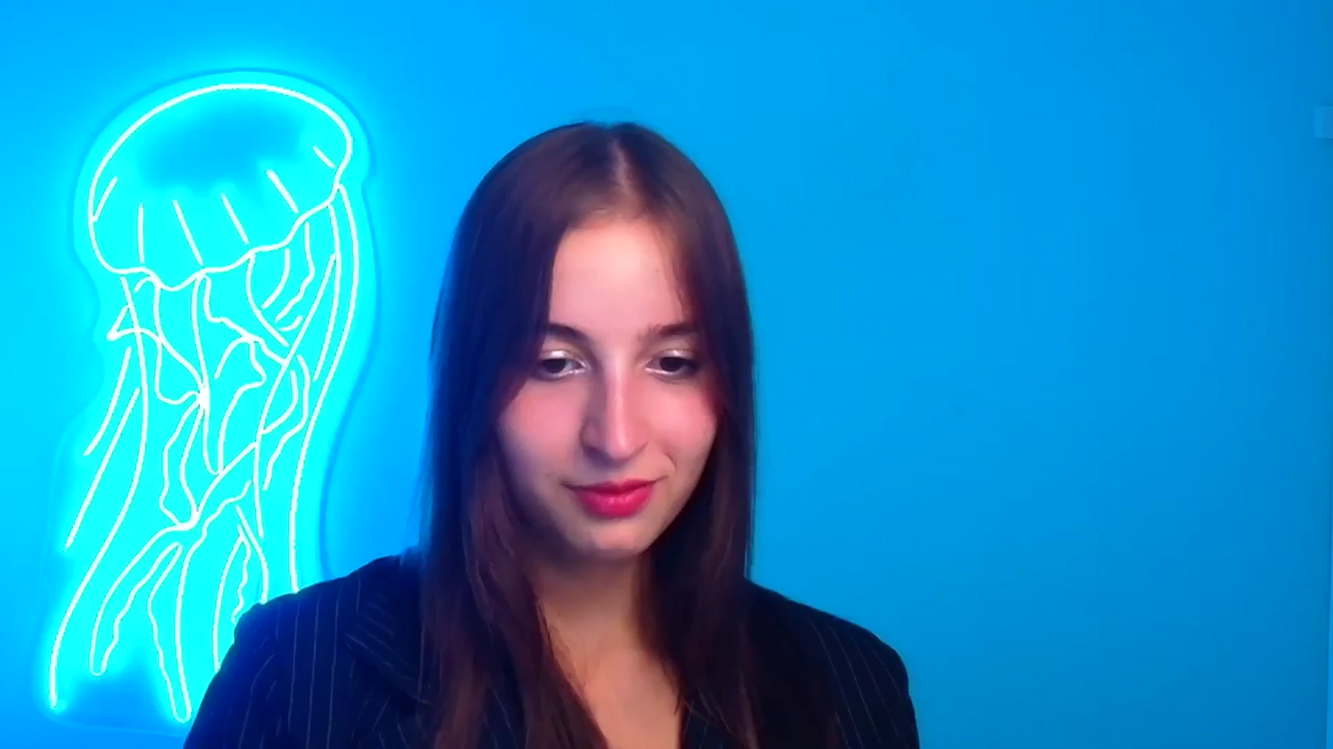Gallery image thumbnail from Lilli_Fun's myfreecams stream on, 08/18/2024, 19:50 image 3 of 20