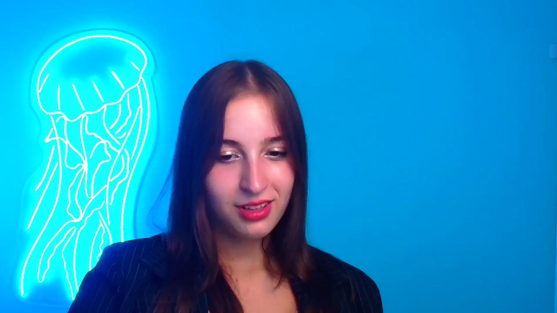 Gallery image thumbnail from Lilli_Fun's myfreecams stream on, 08/18/2024, 19:50 image 6 of 20