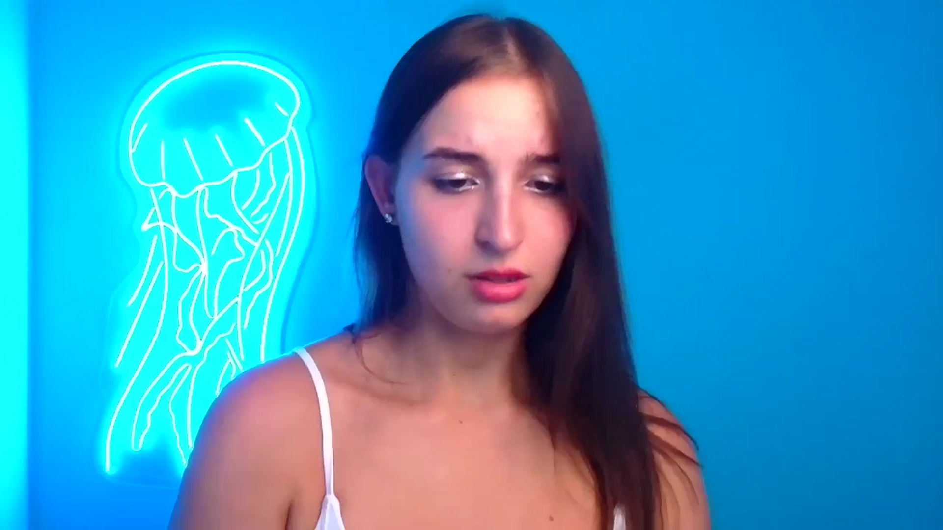 Gallery image thumbnail from Lilli_Fun's myfreecams stream on, 08/18/2024, 20:33 image 20 of 20