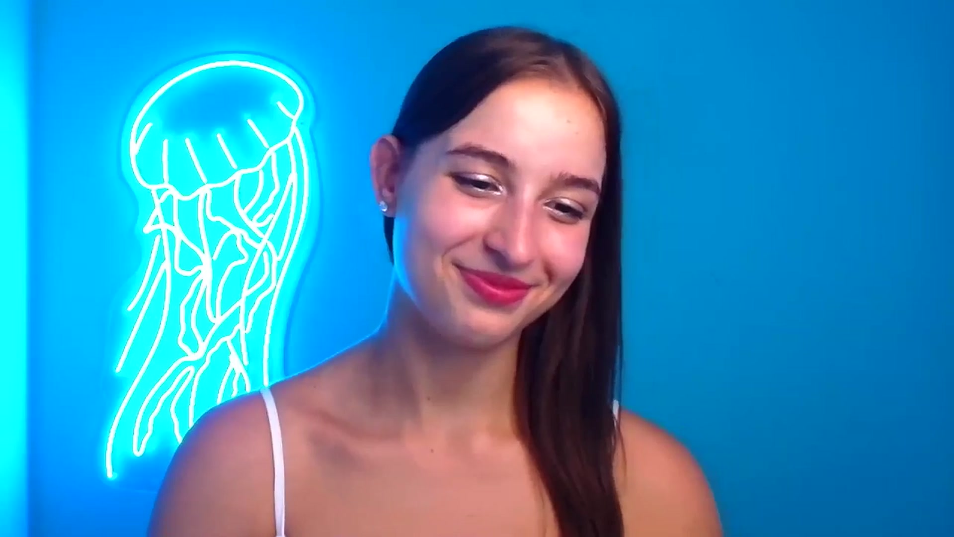Gallery image thumbnail from Lilli_Fun's myfreecams stream on, 08/18/2024, 20:33 image 6 of 20