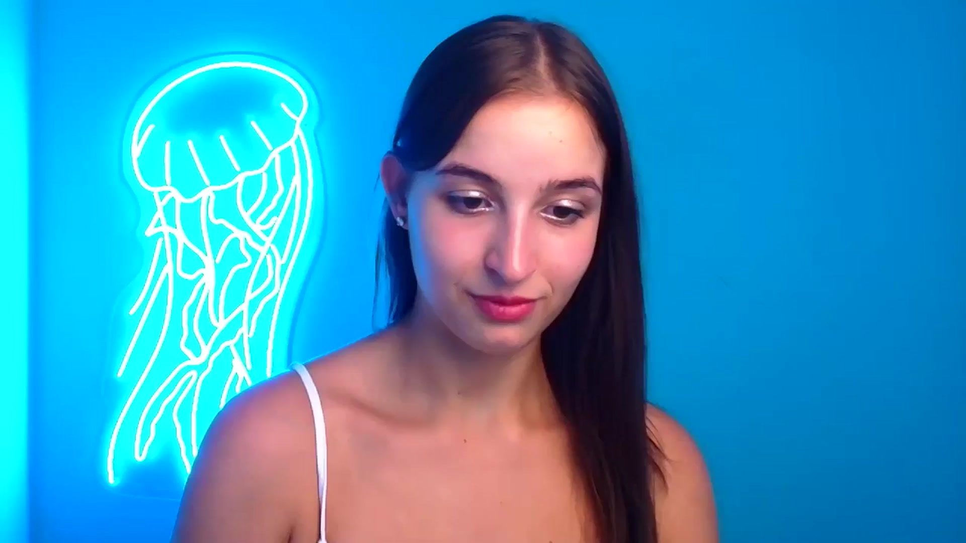 Gallery image thumbnail from Lilli_Fun's myfreecams stream on, 08/18/2024, 20:33 image 10 of 20