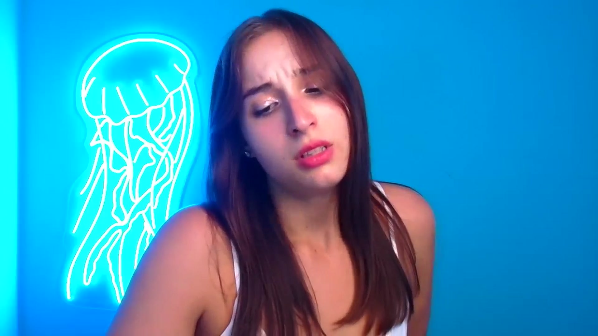 Gallery image thumbnail from Lilli_Fun's myfreecams stream on, 08/18/2024, 20:33 image 14 of 20