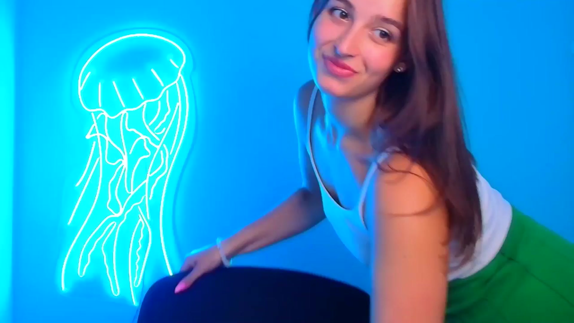 Gallery image thumbnail from Lilli_Fun's myfreecams stream on, 08/23/2024, 16:41 image 13 of 20