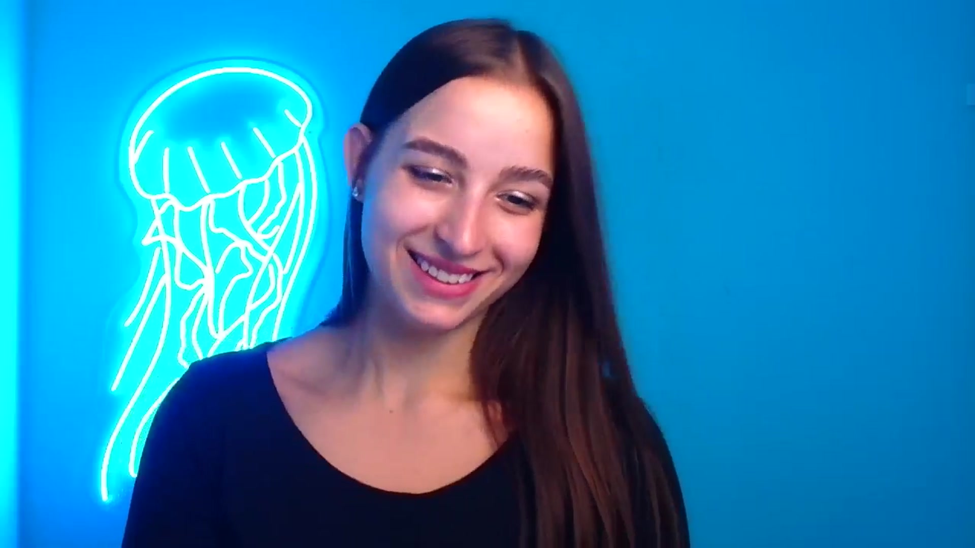 Gallery image thumbnail from Lilli_Fun's myfreecams stream on, 08/24/2024, 08:07 image 17 of 20
