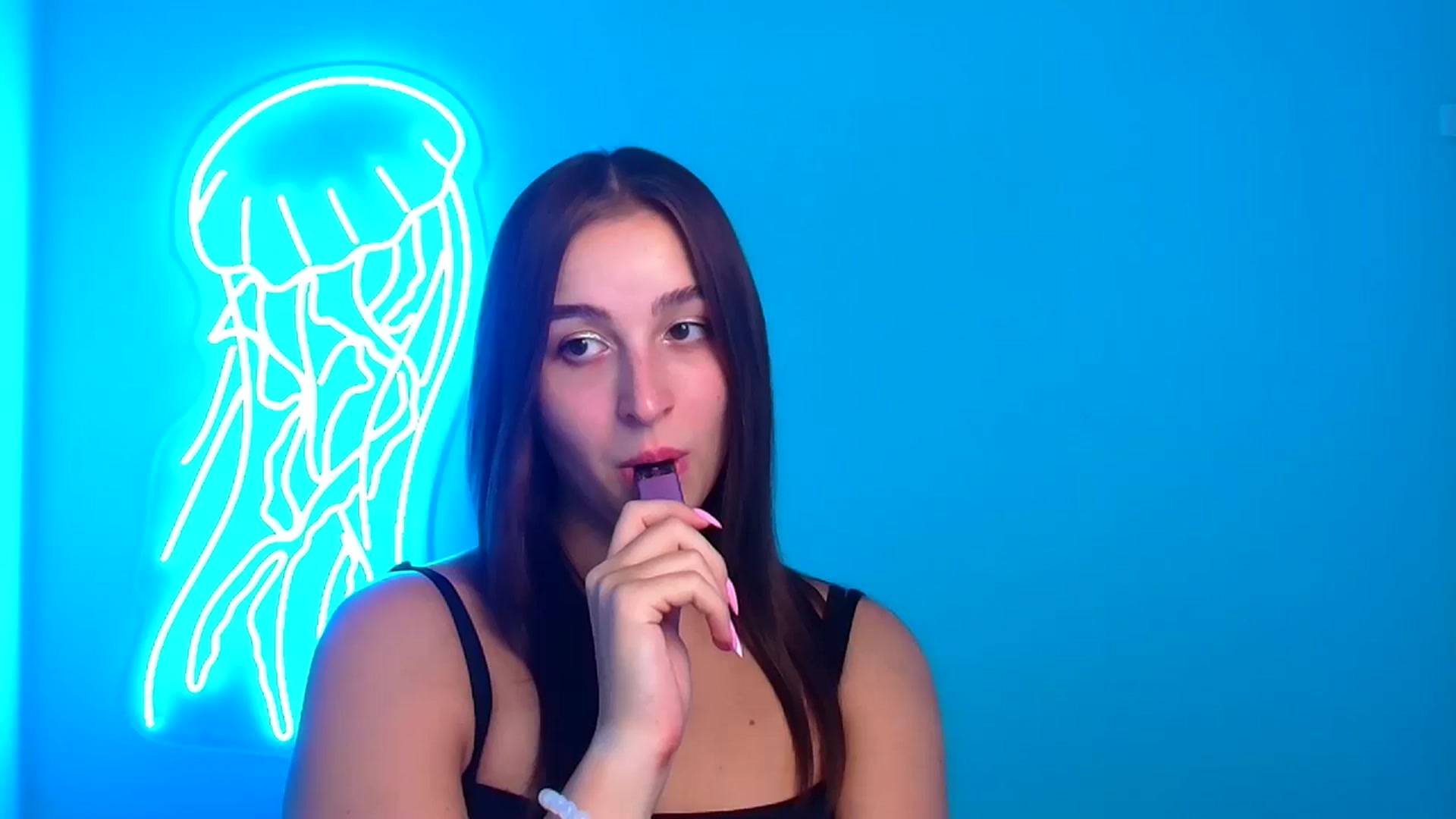 Gallery image thumbnail from Lilli_Fun's myfreecams stream on, 08/24/2024, 10:23 image 9 of 20