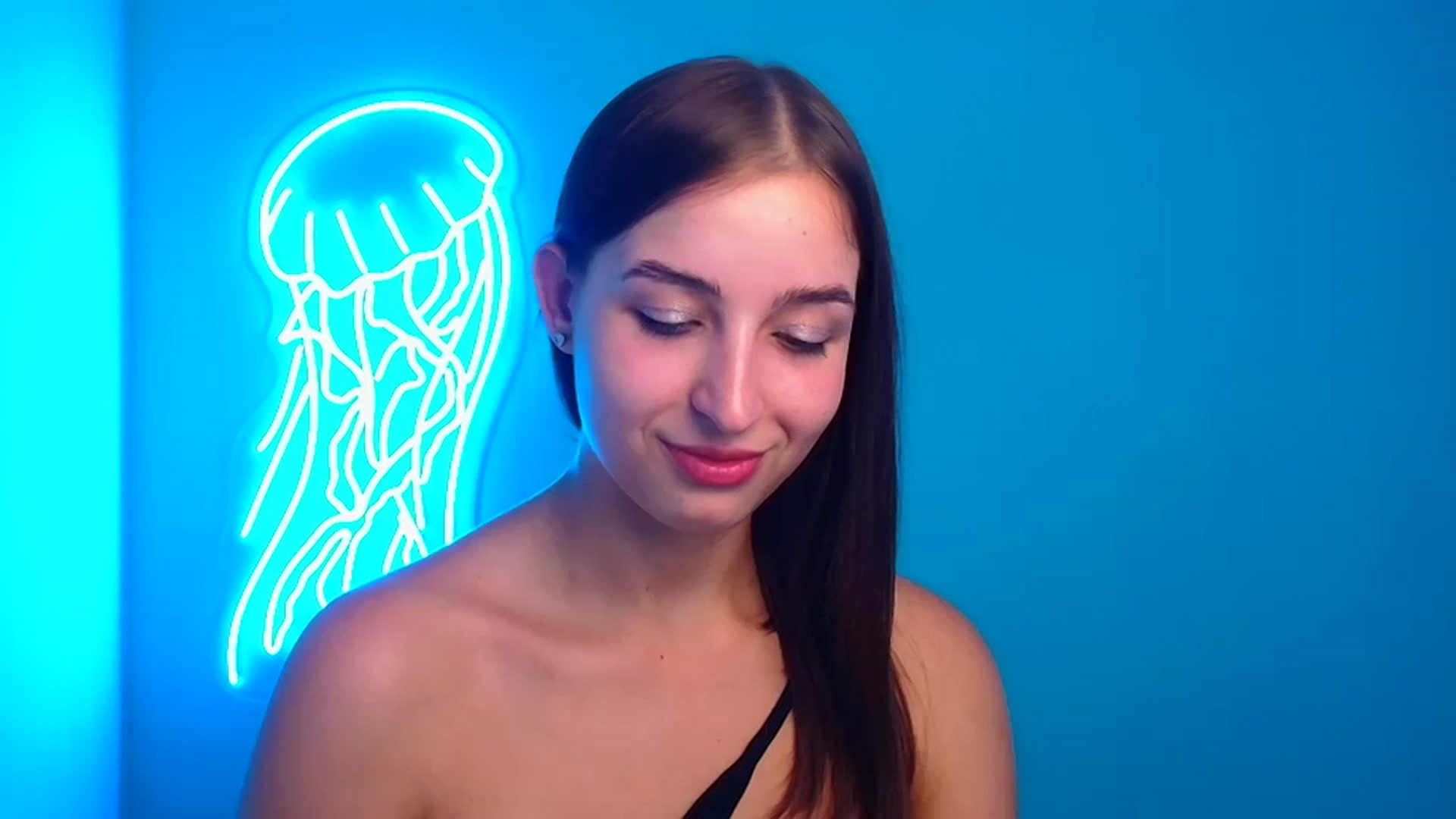 Gallery image thumbnail from Lilli_Fun's myfreecams stream on, 08/25/2024, 19:39 image 9 of 20