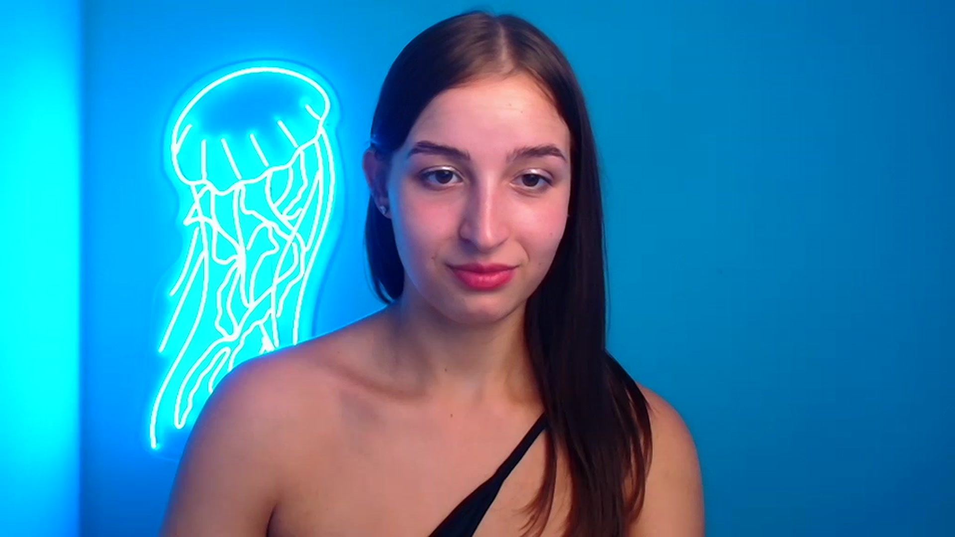 Gallery image thumbnail from Lilli_Fun's myfreecams stream on, 08/25/2024, 19:39 image 6 of 20