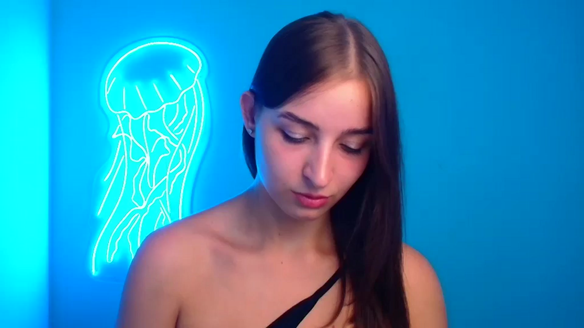 Gallery image thumbnail from Lilli_Fun's myfreecams stream on, 08/25/2024, 19:39 image 14 of 20