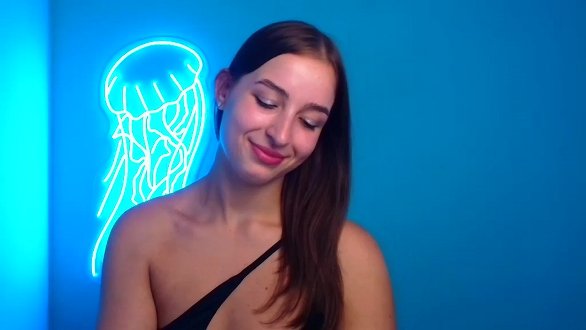 Gallery image thumbnail from Lilli_Fun's myfreecams stream on, 08/25/2024, 21:36 image 12 of 20
