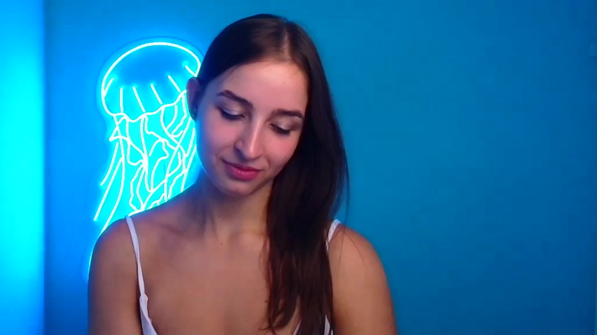 Gallery image thumbnail from Lilli_Fun's myfreecams stream on, 08/26/2024, 24:01 image 16 of 20