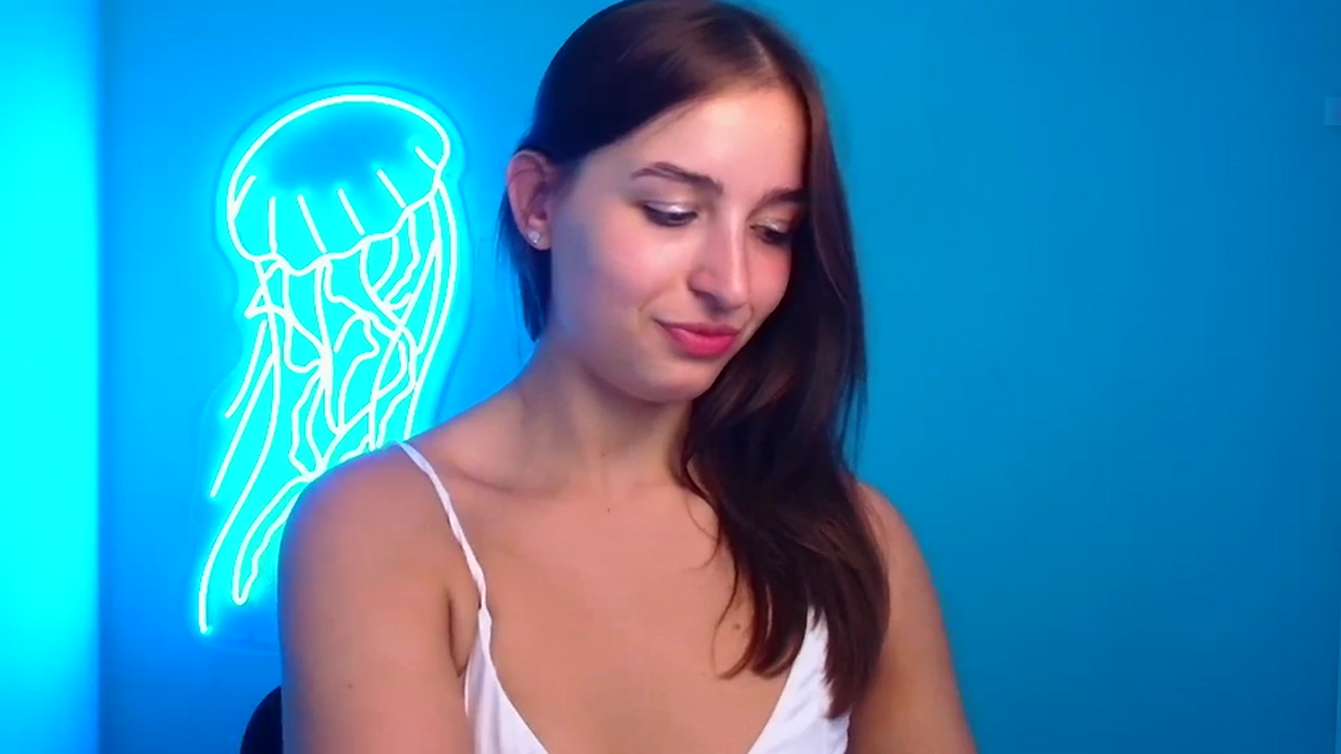 Gallery image thumbnail from Lilli_Fun's myfreecams stream on, 08/26/2024, 24:01 image 5 of 20