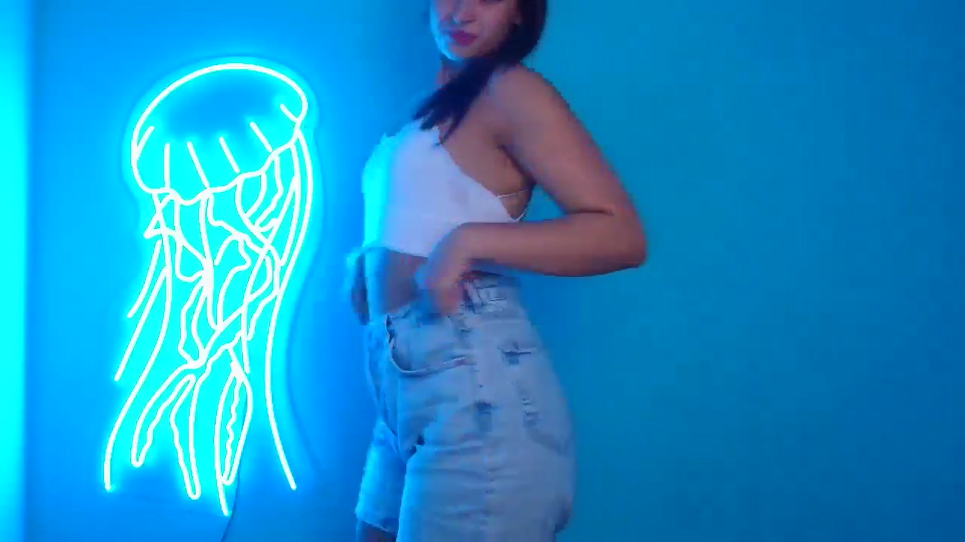 Gallery image thumbnail from Lilli_Fun's myfreecams stream on, 08/30/2024, 16:08 image 19 of 20