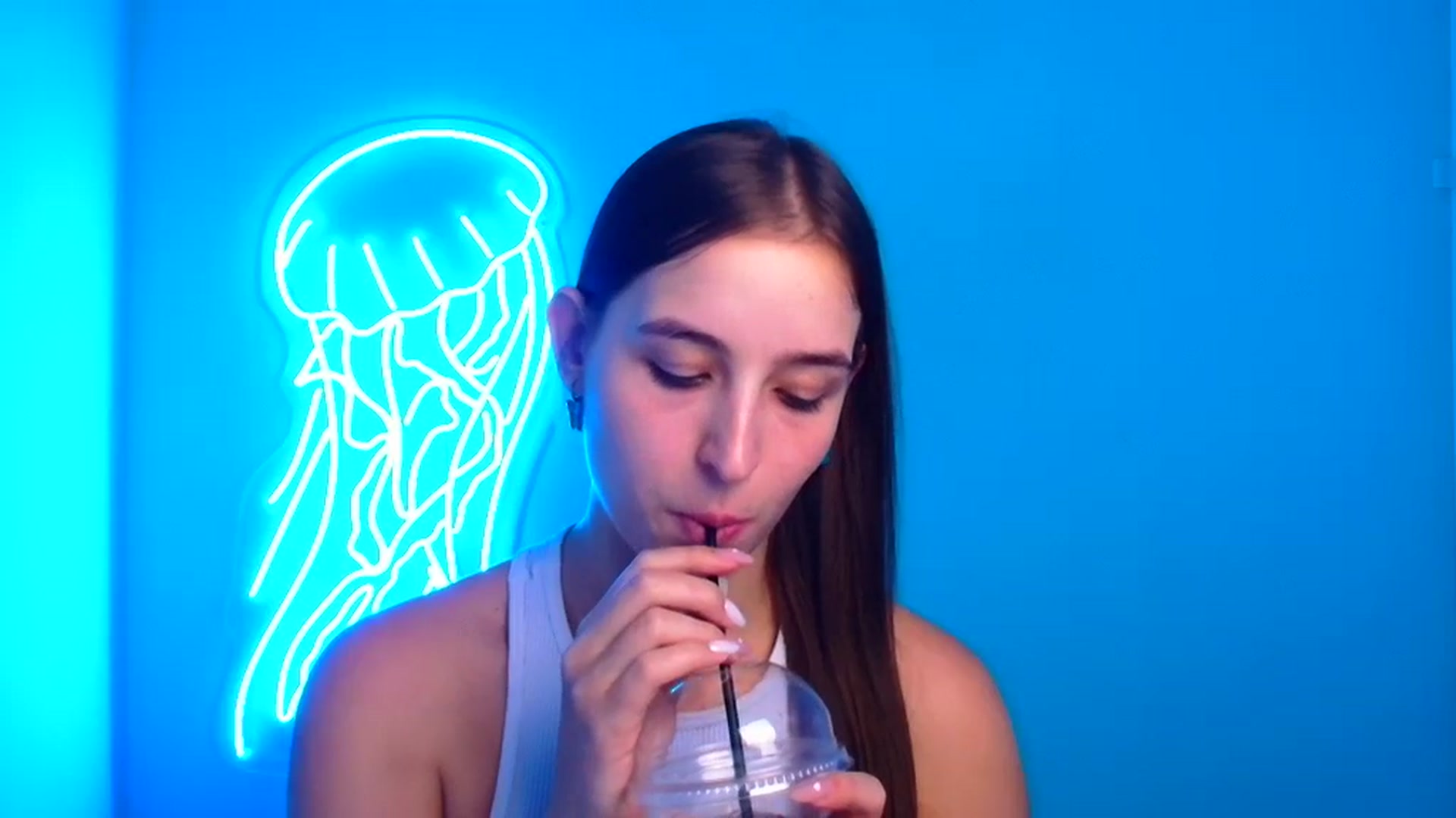 Gallery image thumbnail from Lilli_Fun's myfreecams stream on, 09/14/2024, 10:11 image 5 of 20