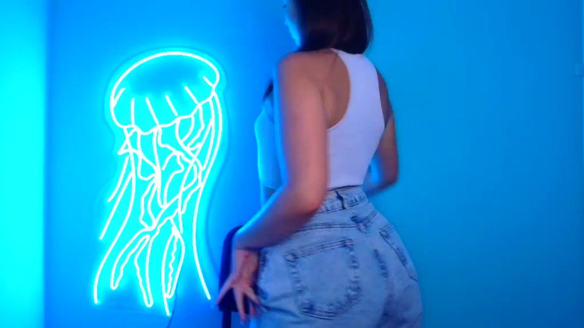 Gallery image thumbnail from Lilli_Fun's myfreecams stream on, 09/14/2024, 10:11 image 16 of 20