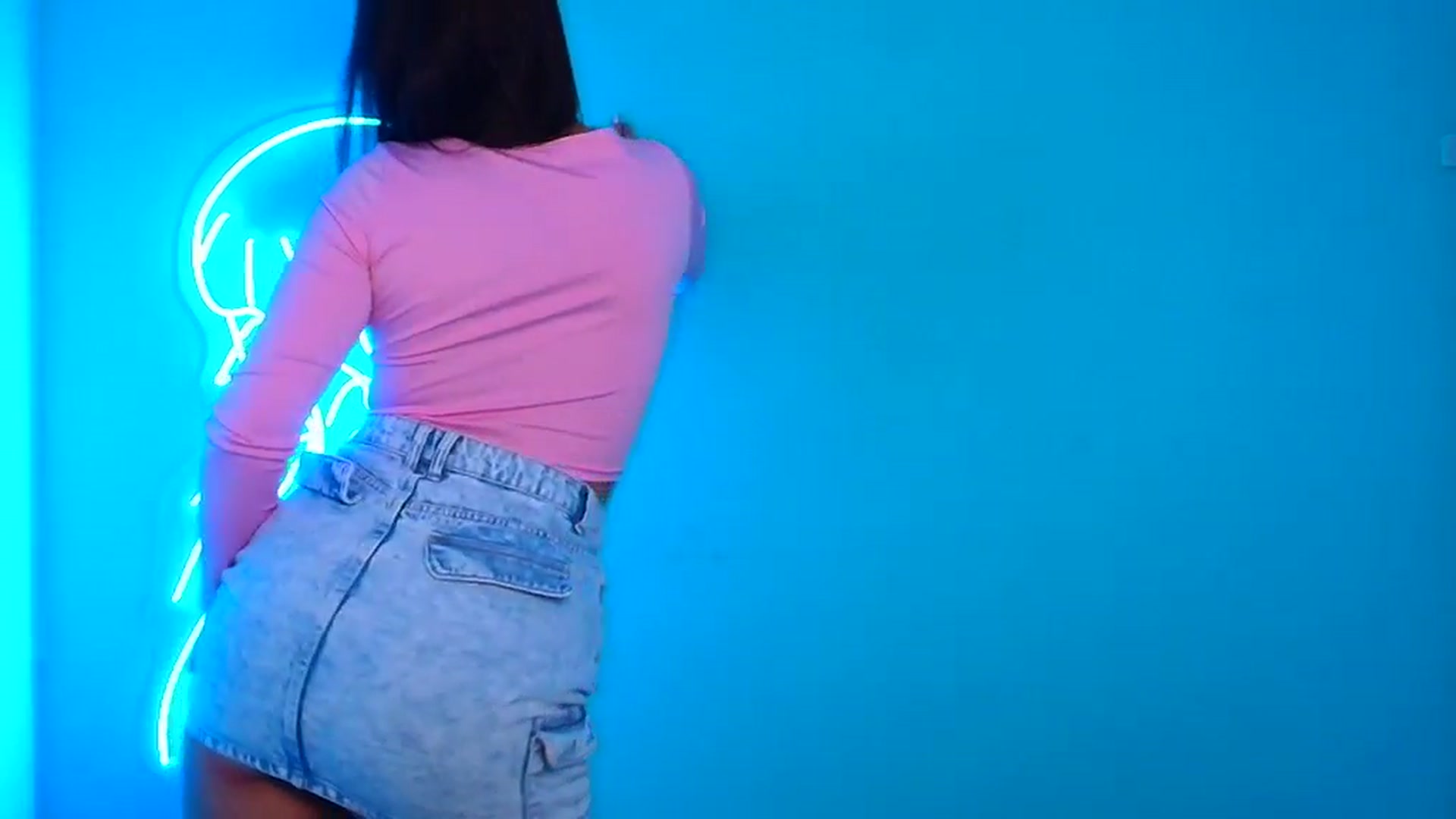 Gallery image thumbnail from Lilli_Fun's myfreecams stream on, 09/15/2024, 12:29 image 8 of 20