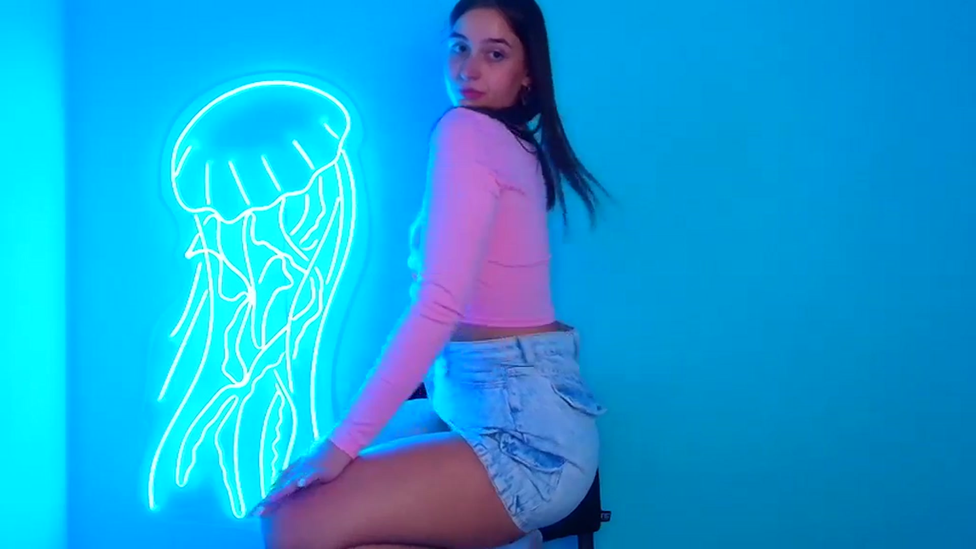 Gallery image thumbnail from Lilli_Fun's myfreecams stream on, 09/15/2024, 14:14 image 10 of 20