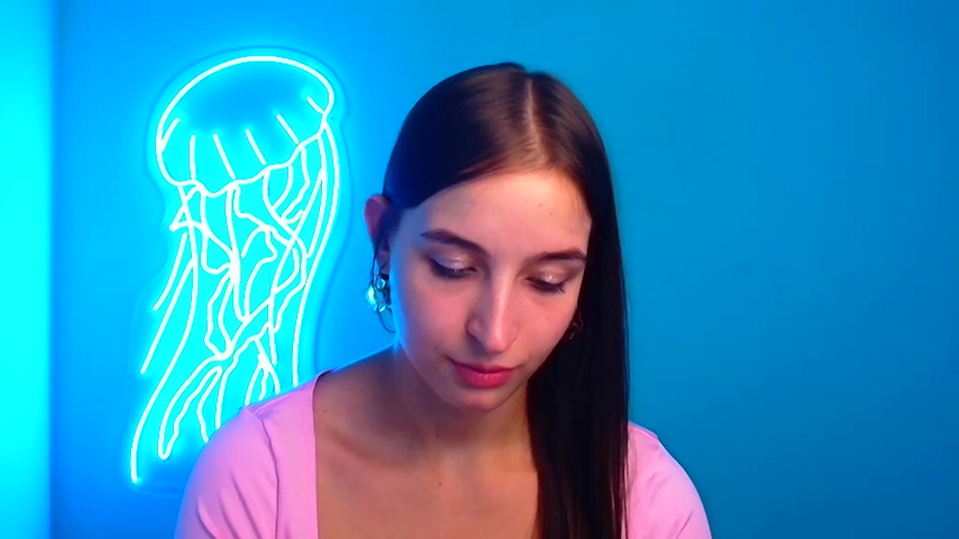 Gallery image thumbnail from Lilli_Fun's myfreecams stream on, 09/15/2024, 16:22 image 12 of 20