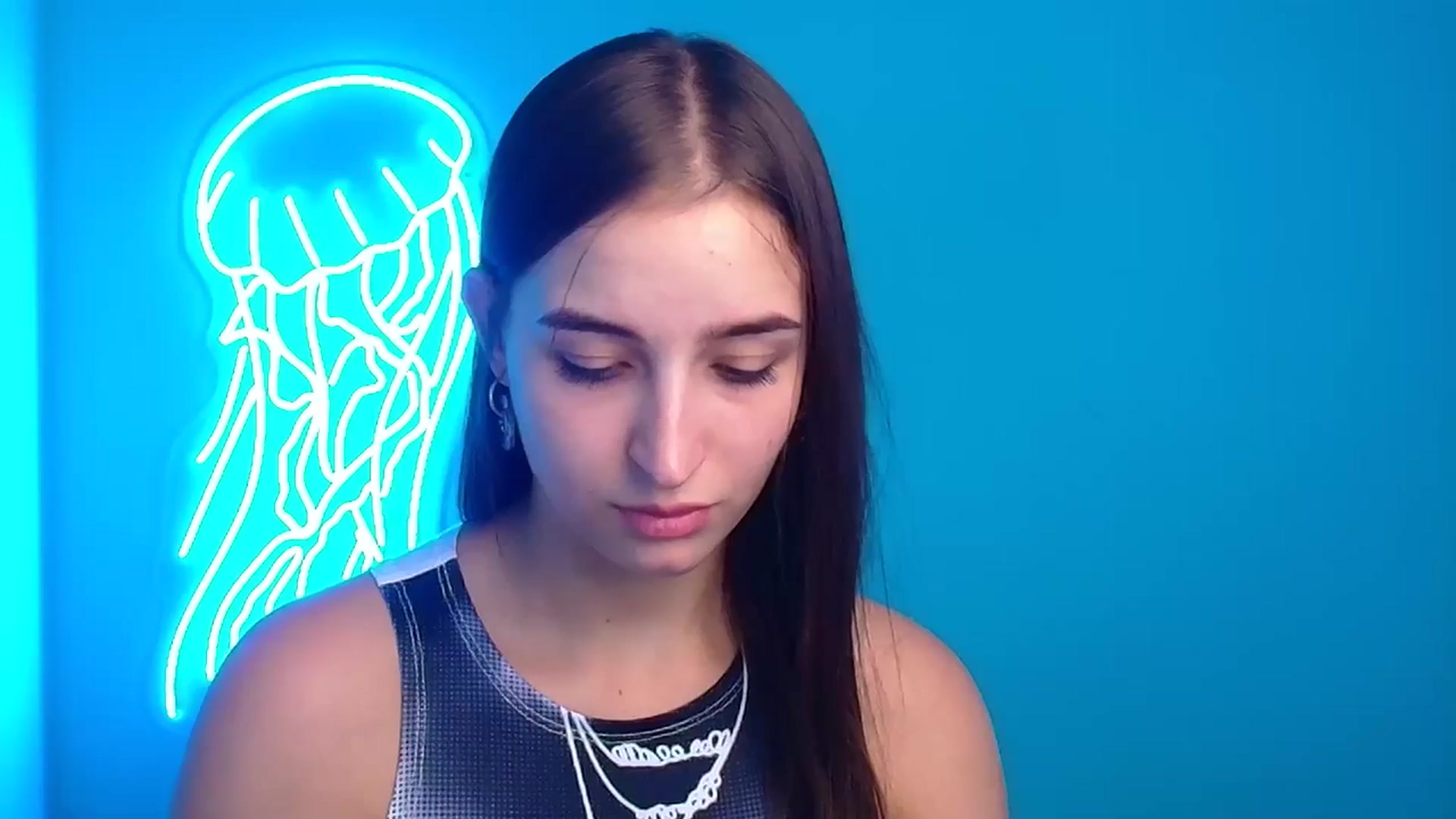 Gallery image thumbnail from Lilli_Fun's myfreecams stream on, 09/22/2024, 16:09 image 7 of 20