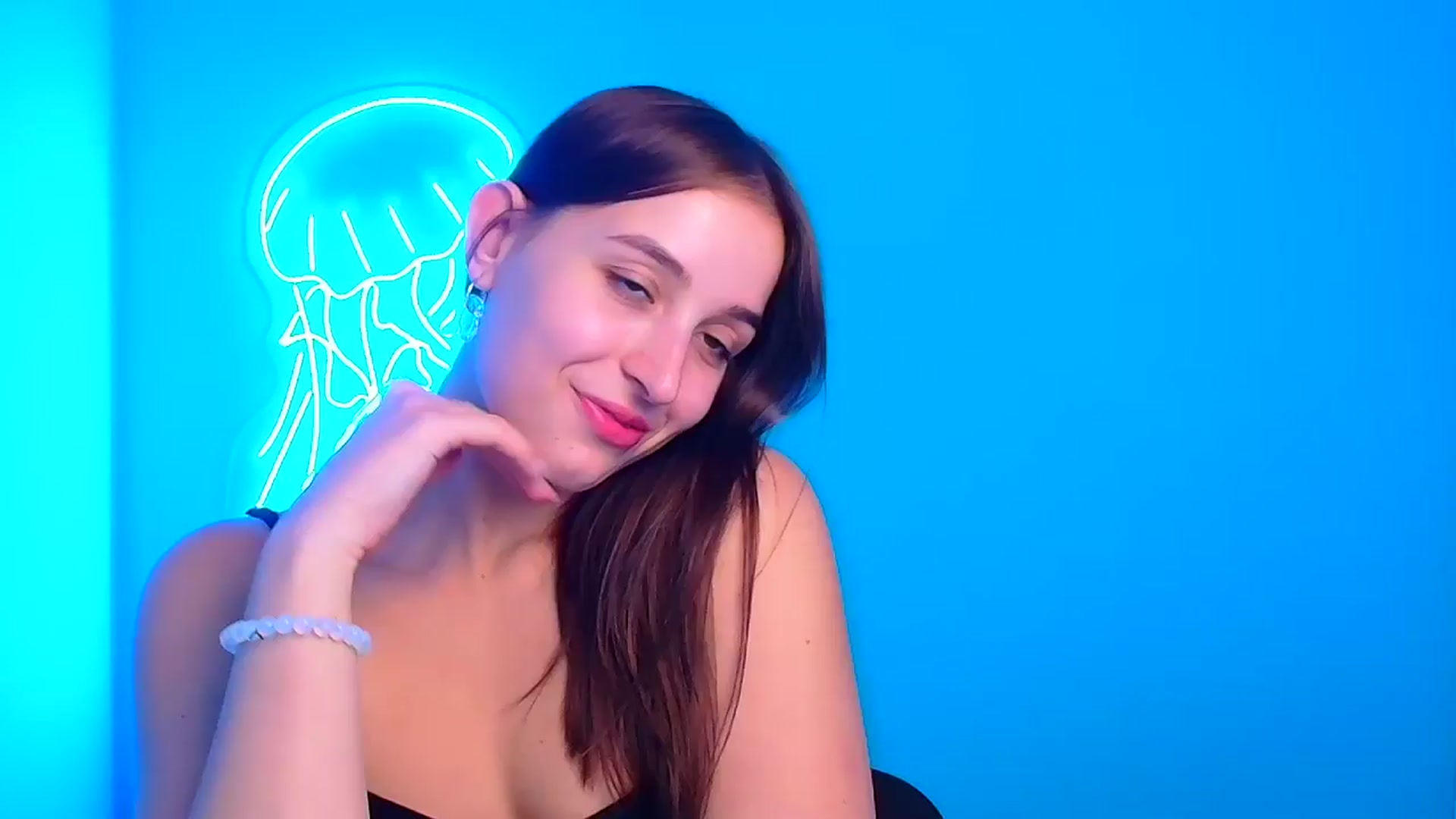 Gallery image thumbnail from Lilli_Fun's myfreecams stream on, 09/27/2024, 16:42 image 13 of 20